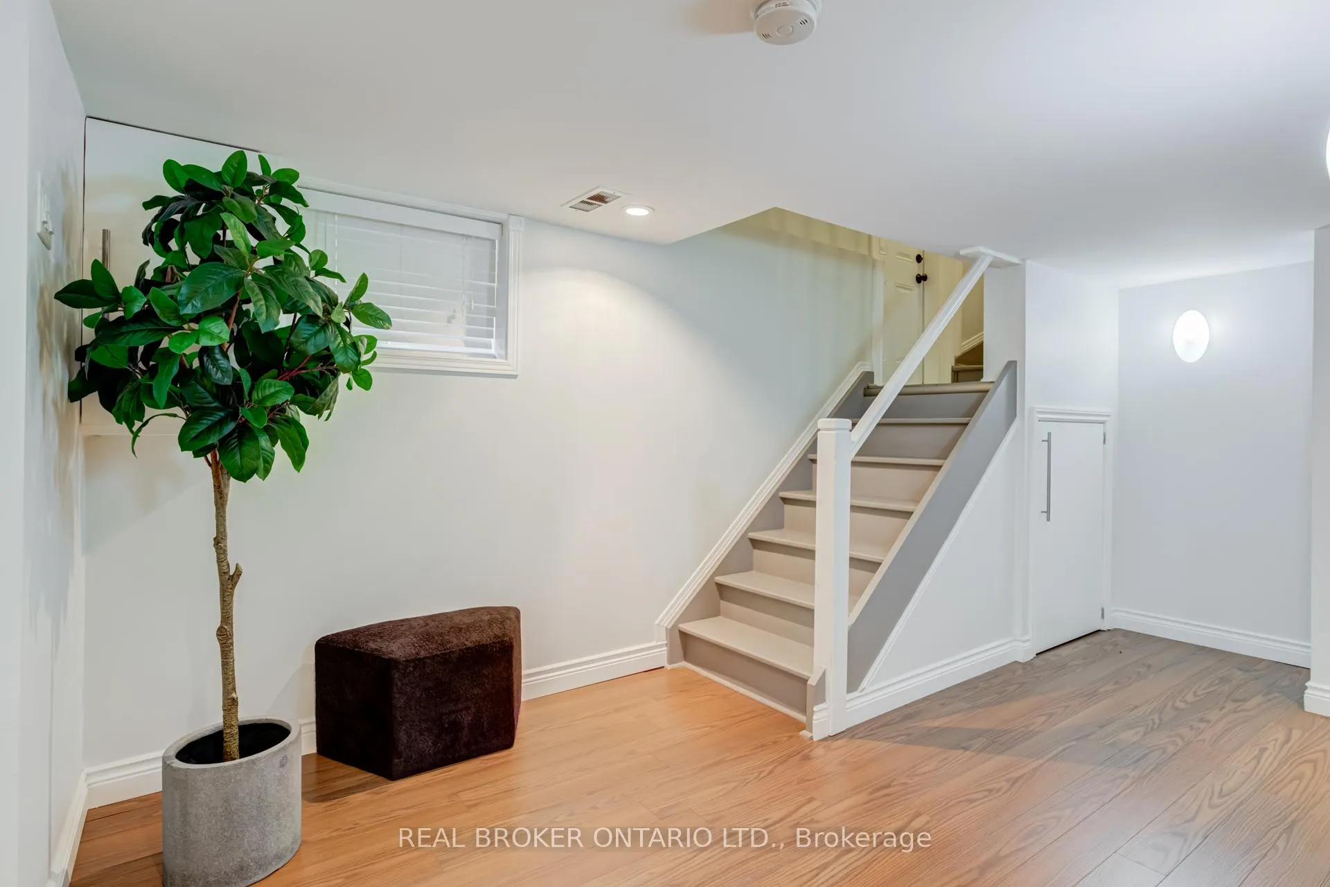 Photo 28 of 331 Millwood Road, Toronto, Mount Pleasant East — HOMEH