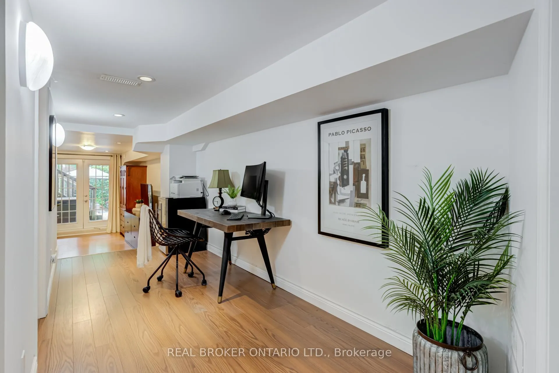 Photo 29 of 331 Millwood Road, Toronto, Mount Pleasant East — HOMEH