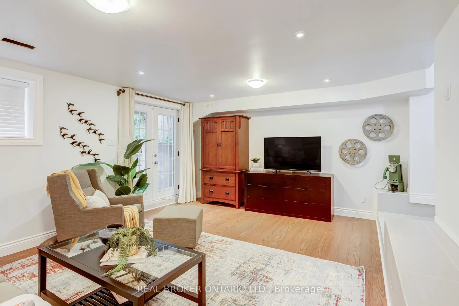 Photo 34 of 331 Millwood Road, Toronto, Mount Pleasant East — HOMEH