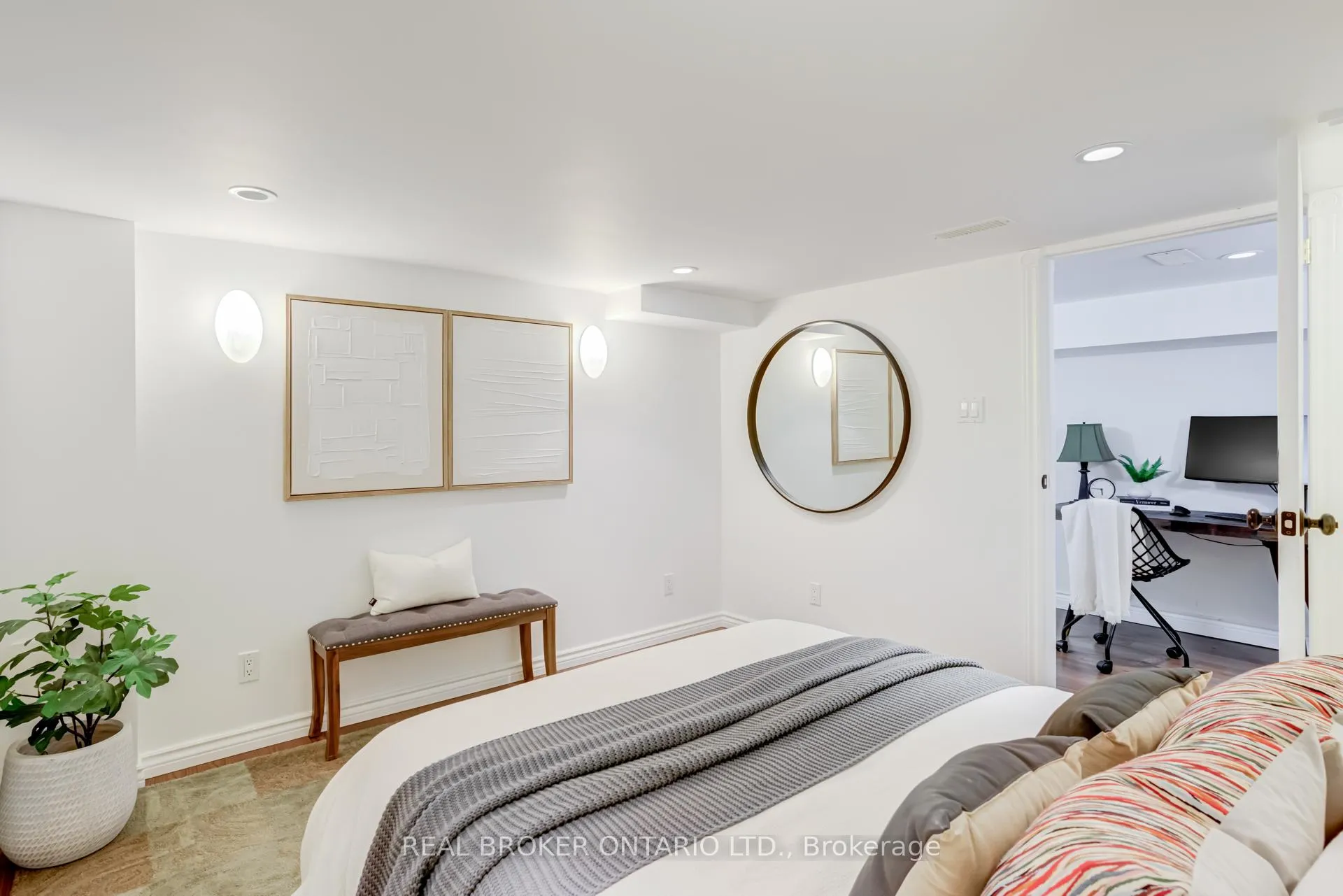 Photo 36 of 331 Millwood Road, Toronto, Mount Pleasant East — HOMEH