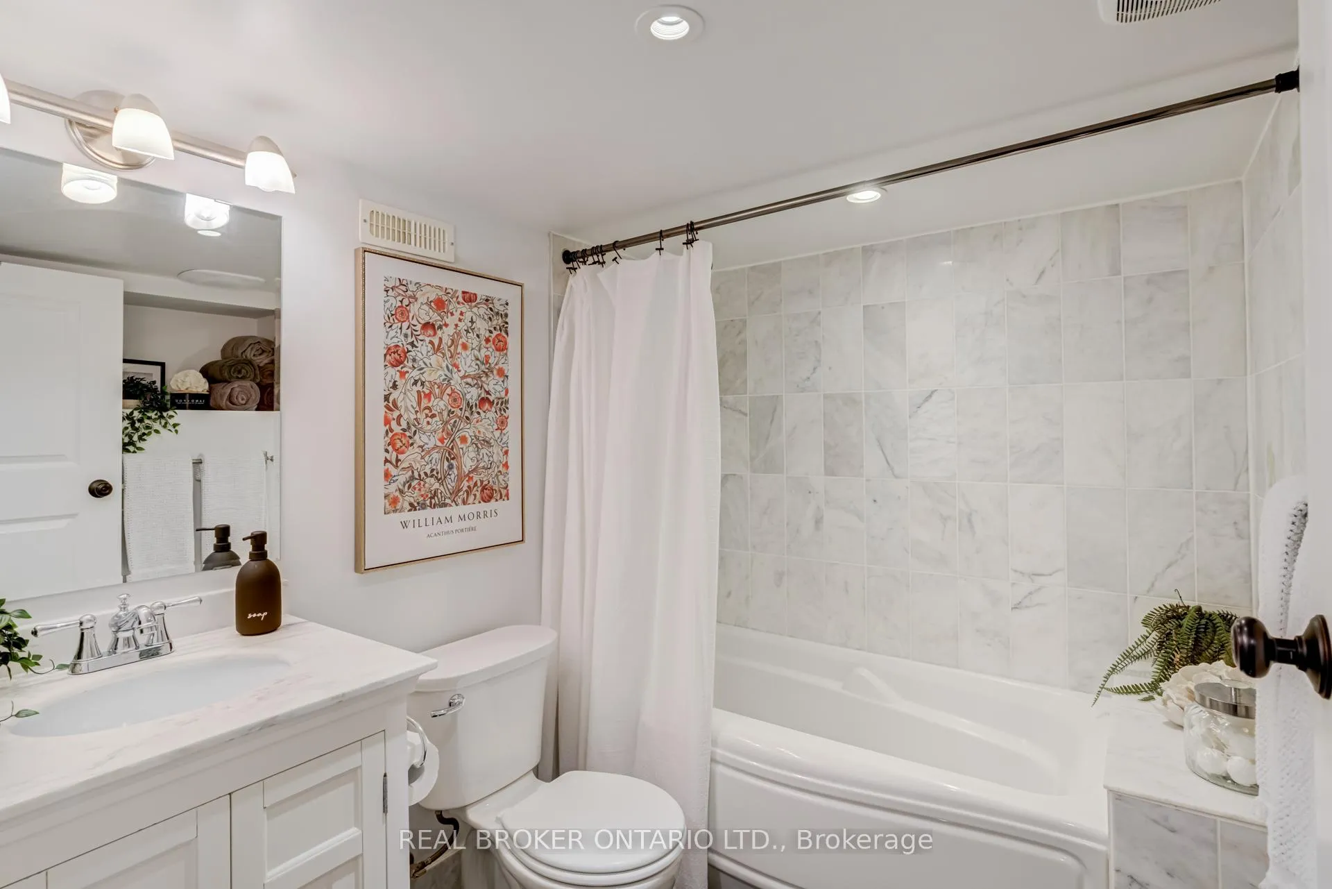 Photo 37 of 331 Millwood Road, Toronto, Mount Pleasant East — HOMEH