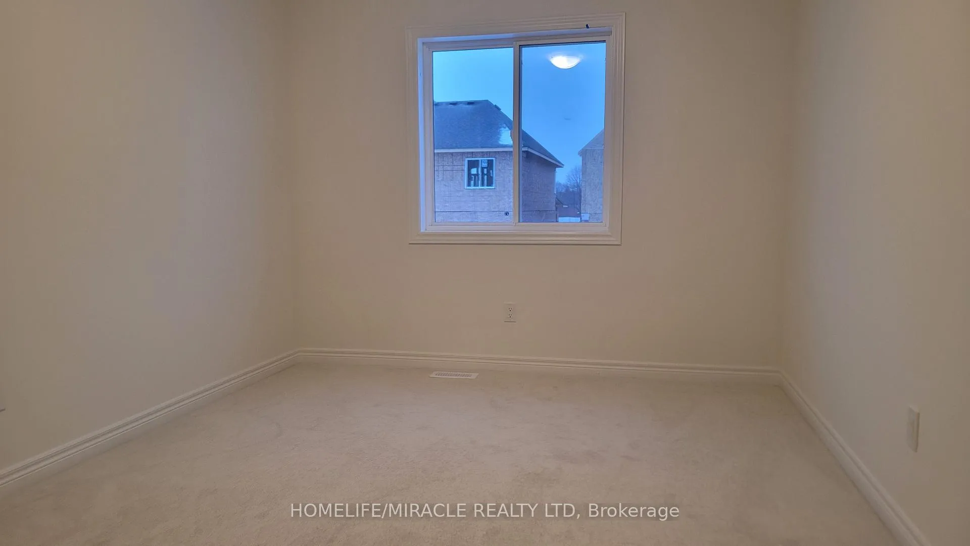 Photo 9 of 22 Vickers Road, Hamilton, Mount Hope — HOMEH