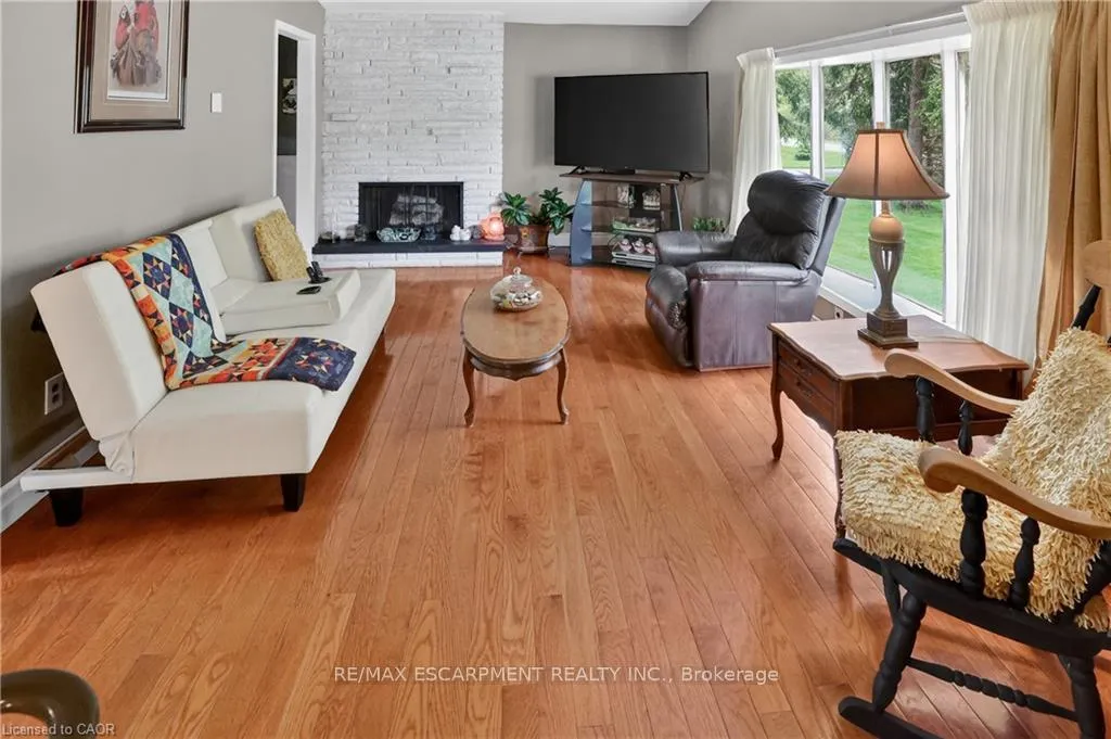 Photo 9 of 124 Mumby Road, Haldimand, Dunnville — HOMEH