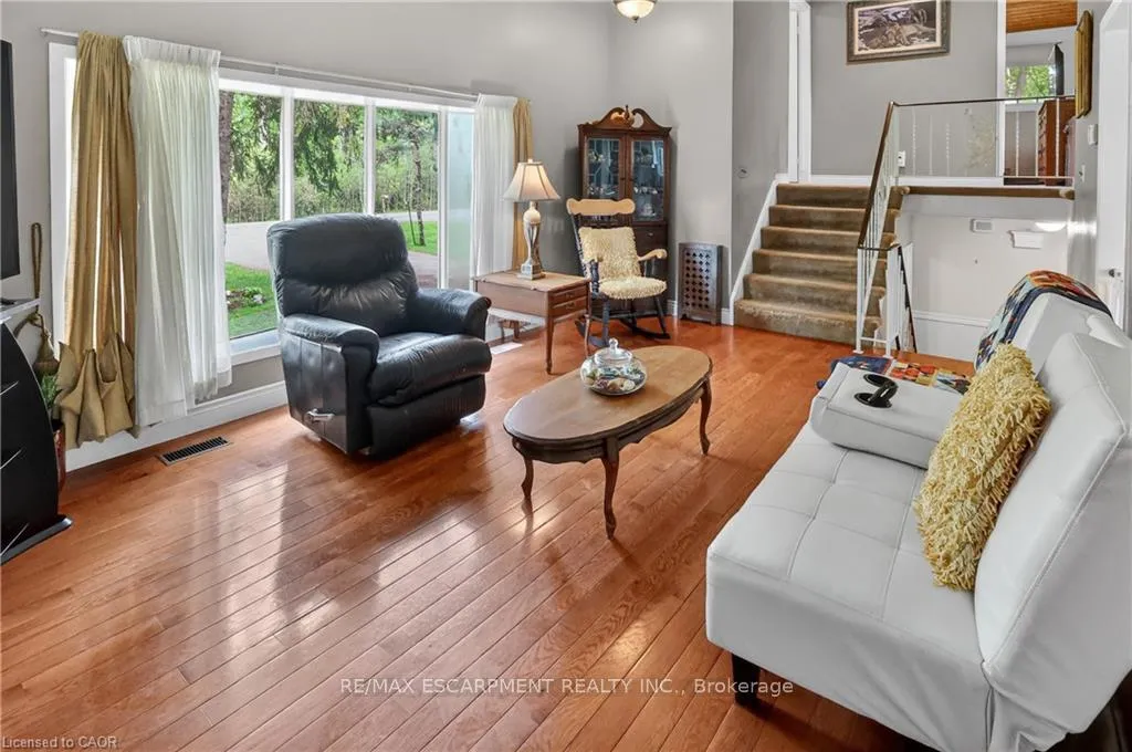 Photo 10 of 124 Mumby Road, Haldimand, Dunnville — HOMEH