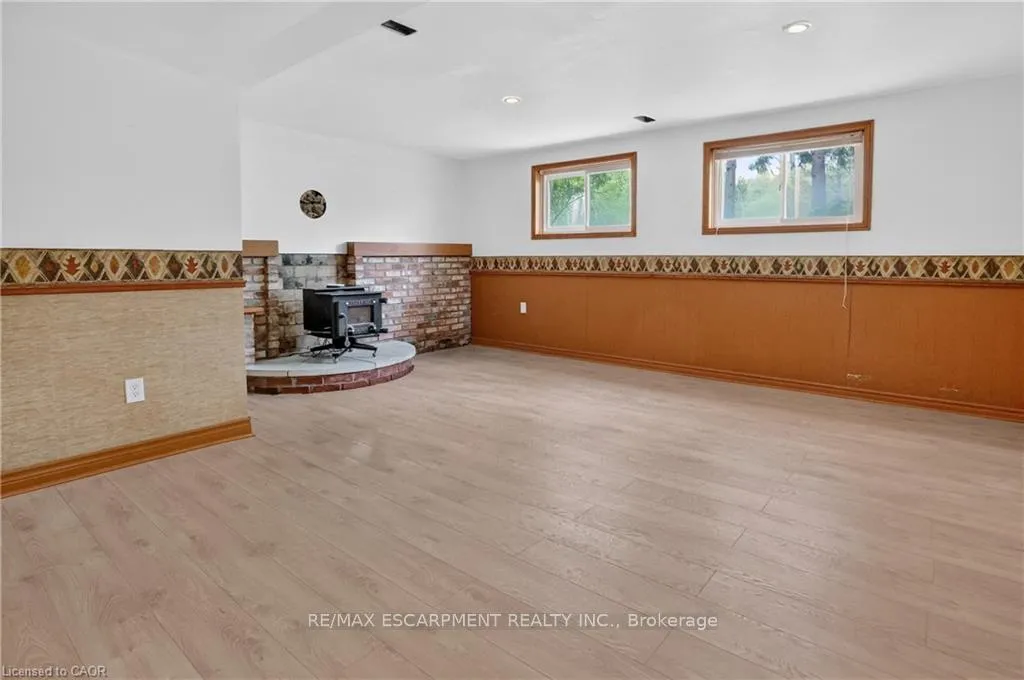 Photo 26 of 124 Mumby Road, Haldimand, Dunnville — HOMEH