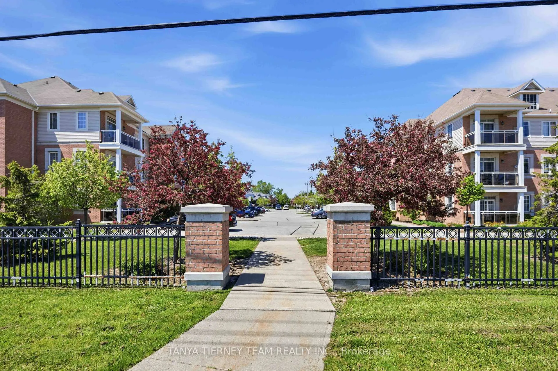 Photo 3 of Unit 307, 52 Harvey Johnston Way, Whitby, Brooklin — HOMEH