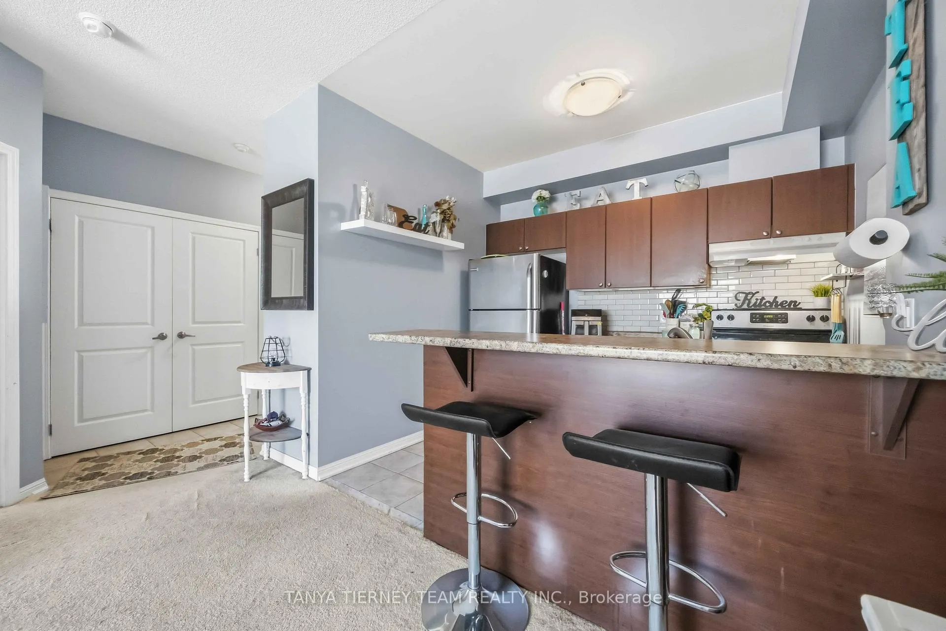 Photo 8 of Unit 307, 52 Harvey Johnston Way, Whitby, Brooklin — HOMEH