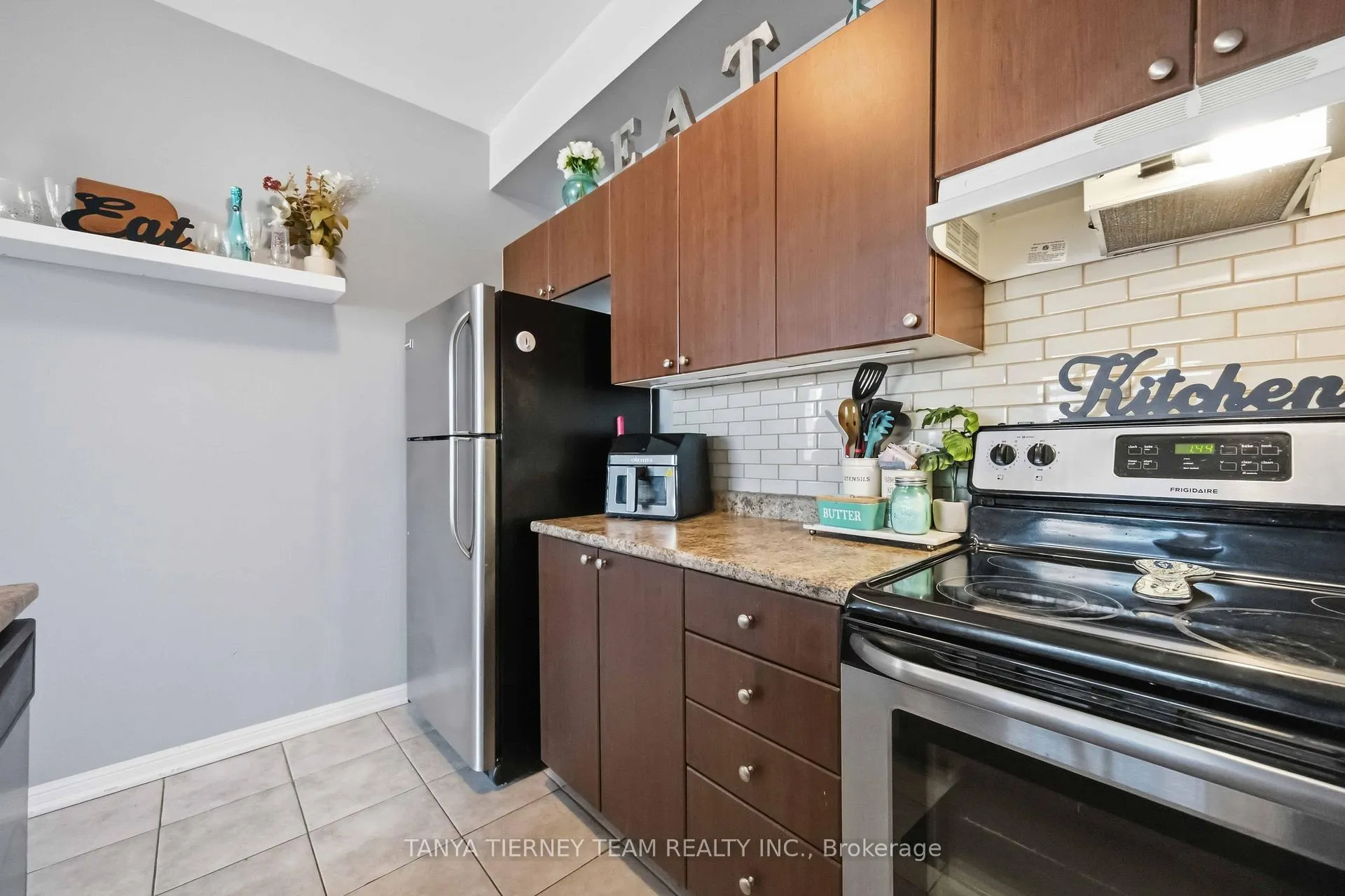 Photo 12 of Unit 307, 52 Harvey Johnston Way, Whitby, Brooklin — HOMEH