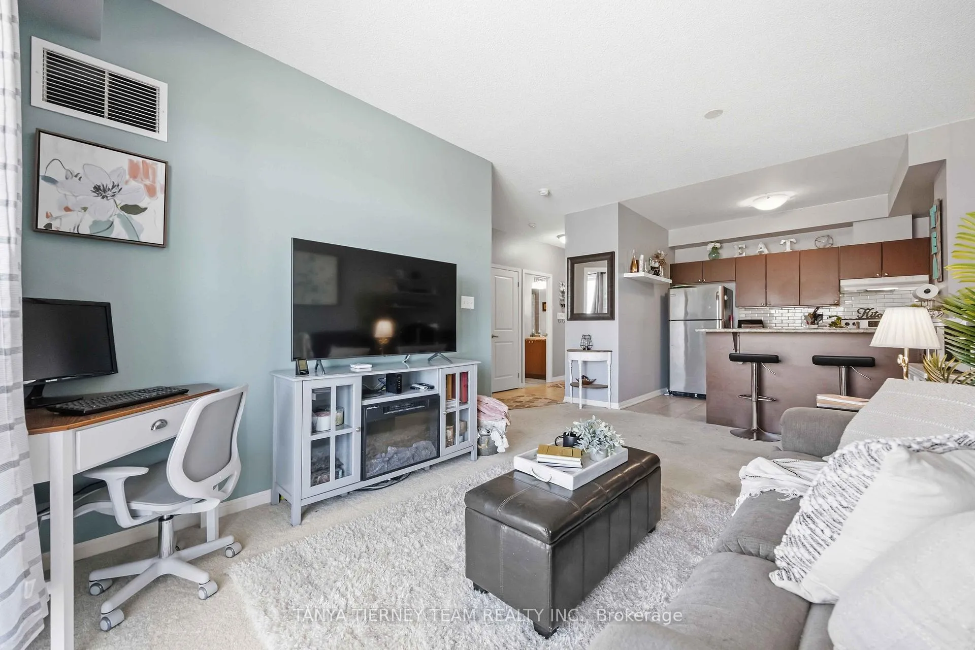 Photo 15 of Unit 307, 52 Harvey Johnston Way, Whitby, Brooklin — HOMEH