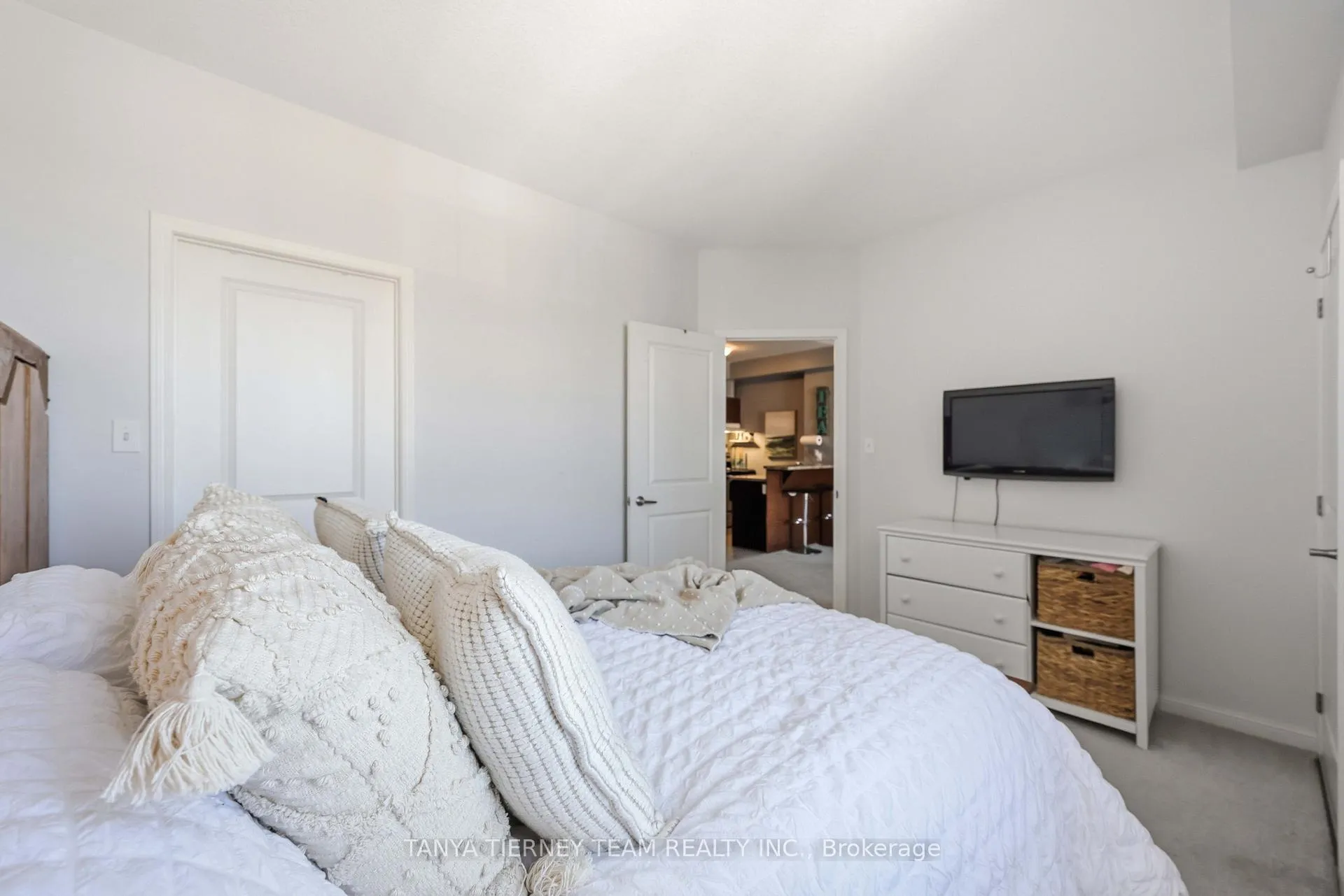 Photo 26 of Unit 307, 52 Harvey Johnston Way, Whitby, Brooklin — HOMEH