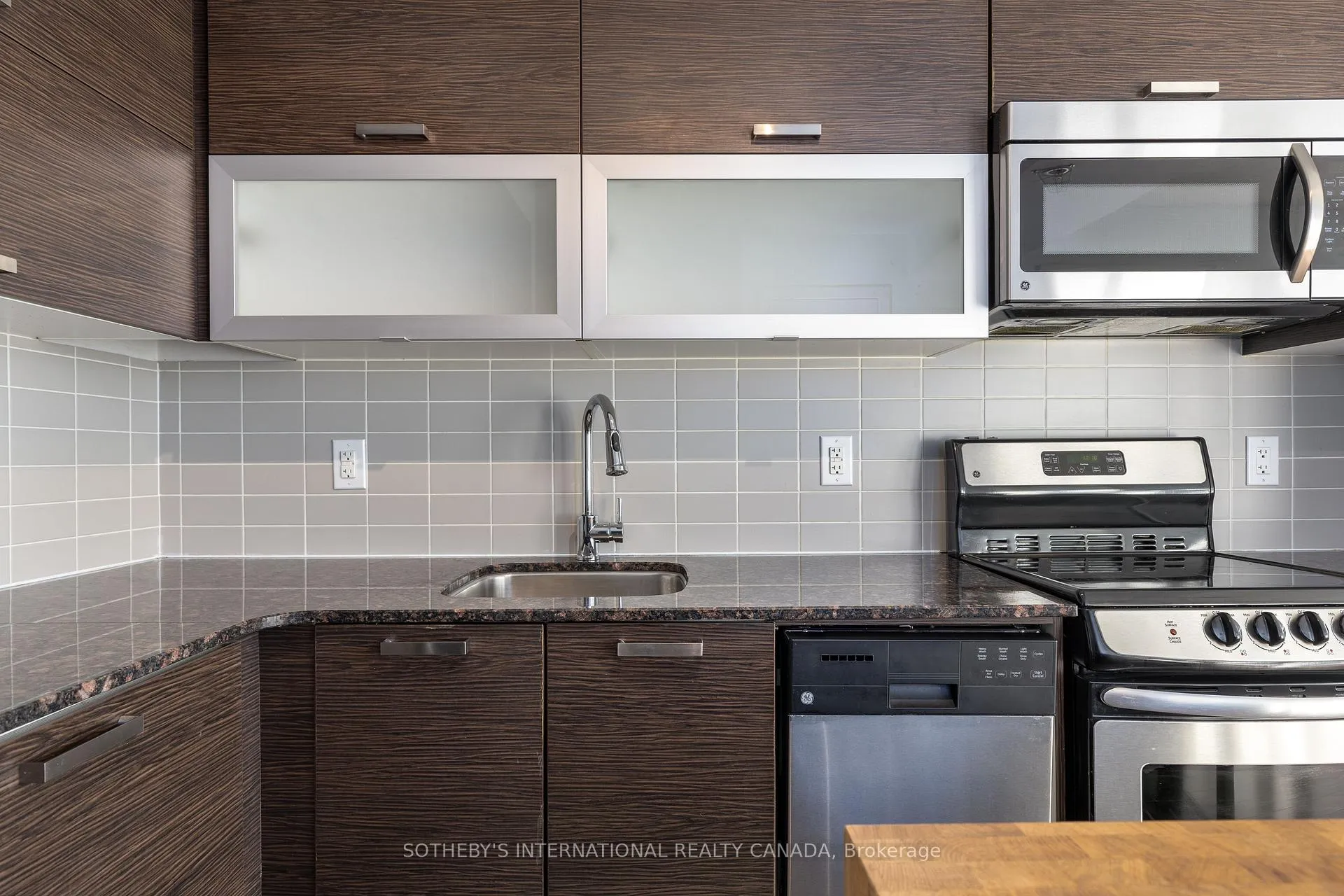 Photo 8 of Unit LPH03E, 36 Lisgar Street, Toronto, Little Portugal — HOMEH