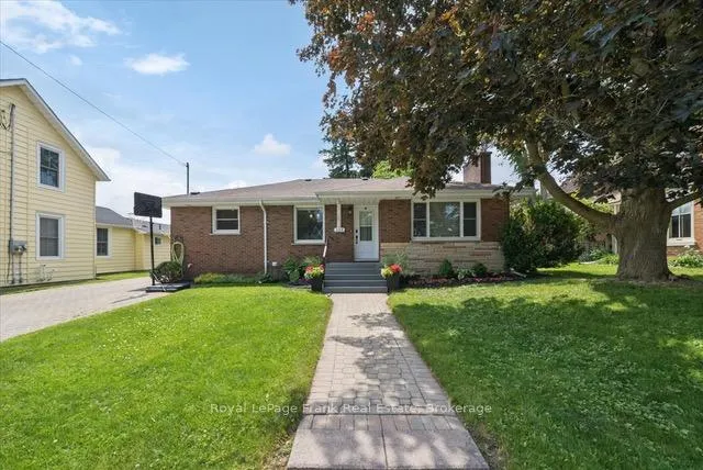 Photo 1 of 124 Brock Street E, Uxbridge — HOMEH
