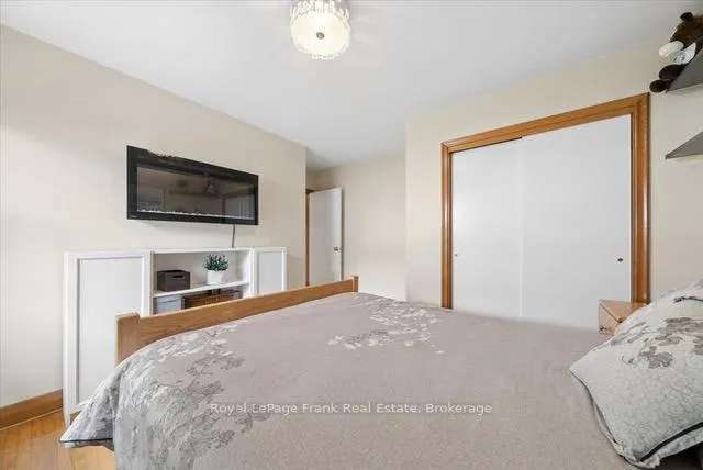 Photo 15 of 124 Brock Street E, Uxbridge — HOMEH