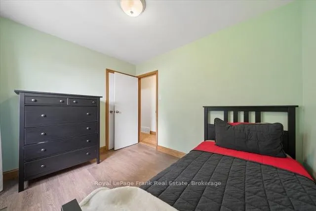 Photo 17 of 124 Brock Street E, Uxbridge — HOMEH
