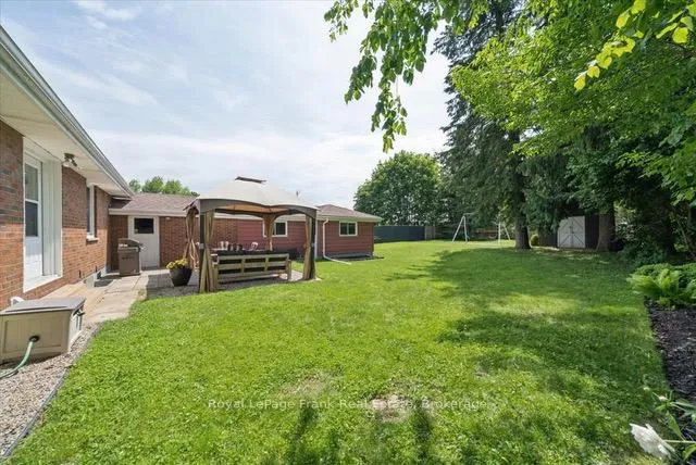 Photo 33 of 124 Brock Street E, Uxbridge — HOMEH