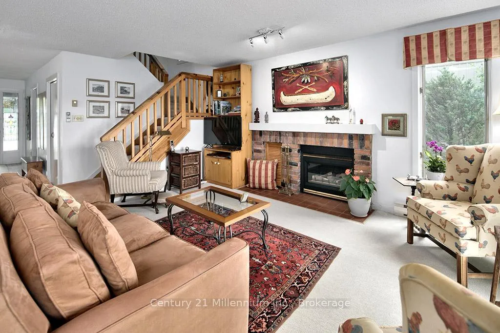 Photo 10 of 500 Oxbow Crescent, Collingwood — HOMEH