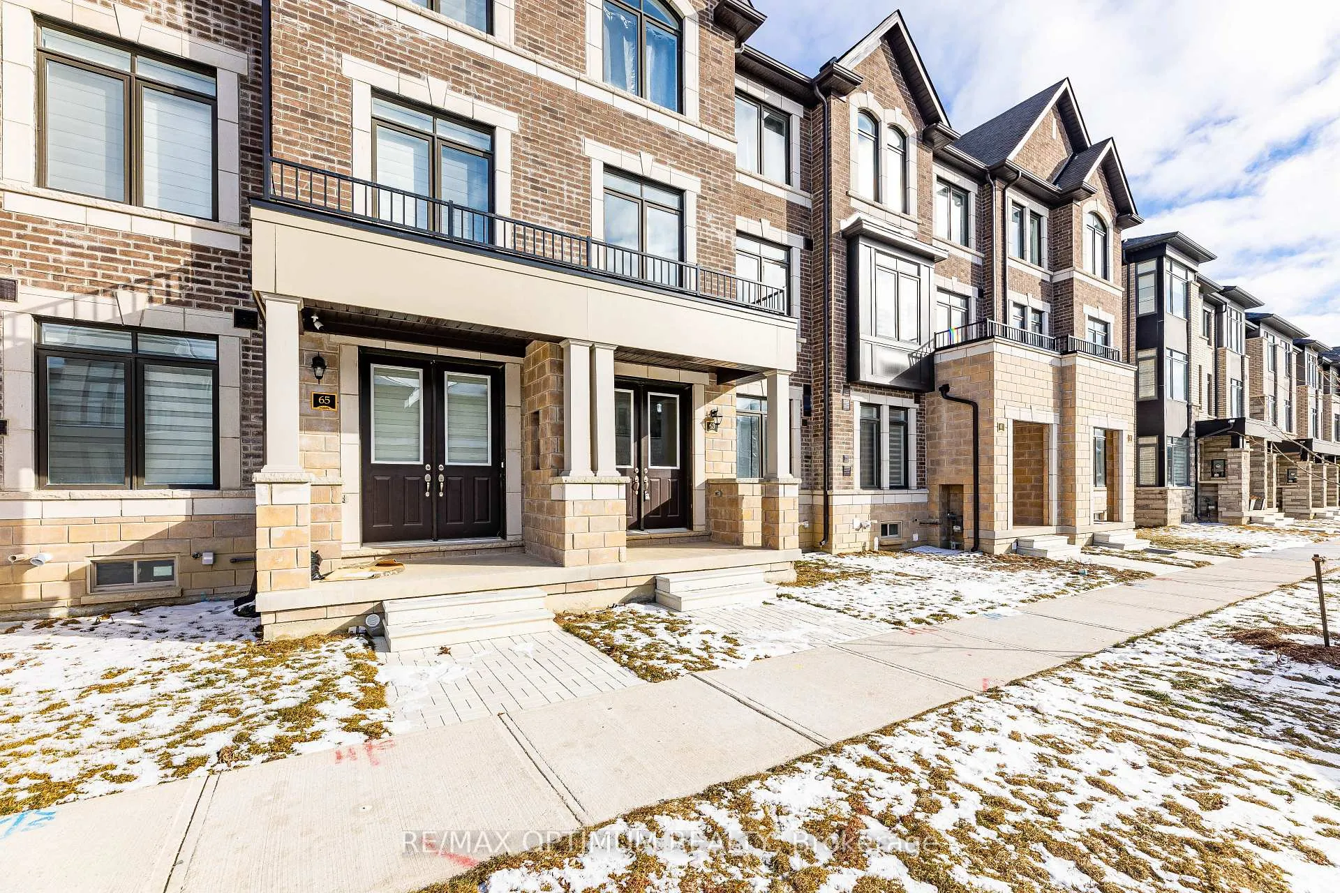 Photo 2 of 63 Minnock Street, Caledon, Rural Caledon — HOMEH