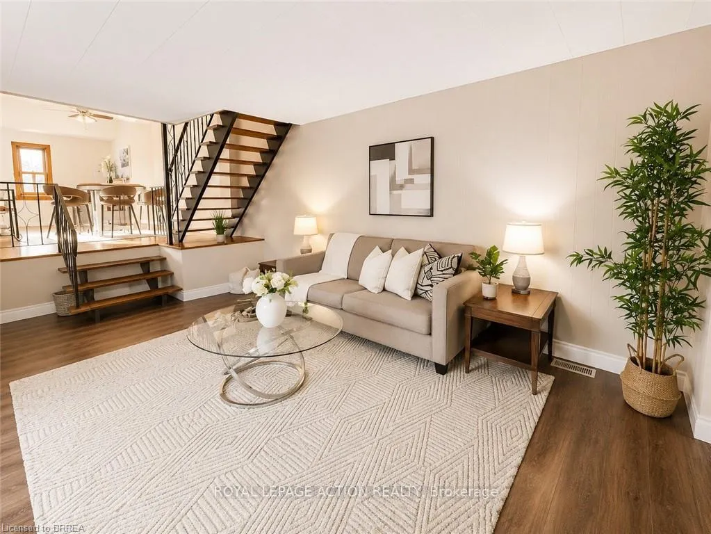 Photo 15 of 63 Hill Avenue, Brantford — HOMEH