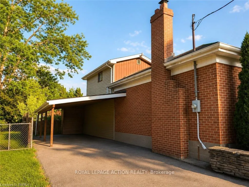 Photo 24 of 63 Hill Avenue, Brantford — HOMEH