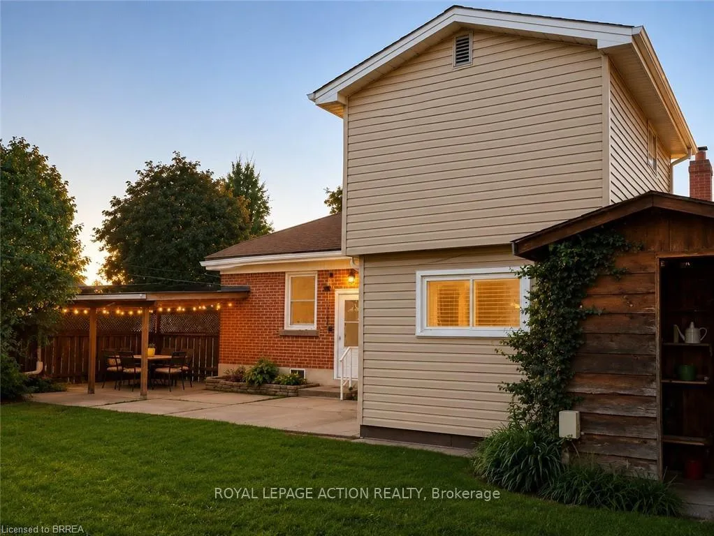 Photo 25 of 63 Hill Avenue, Brantford — HOMEH