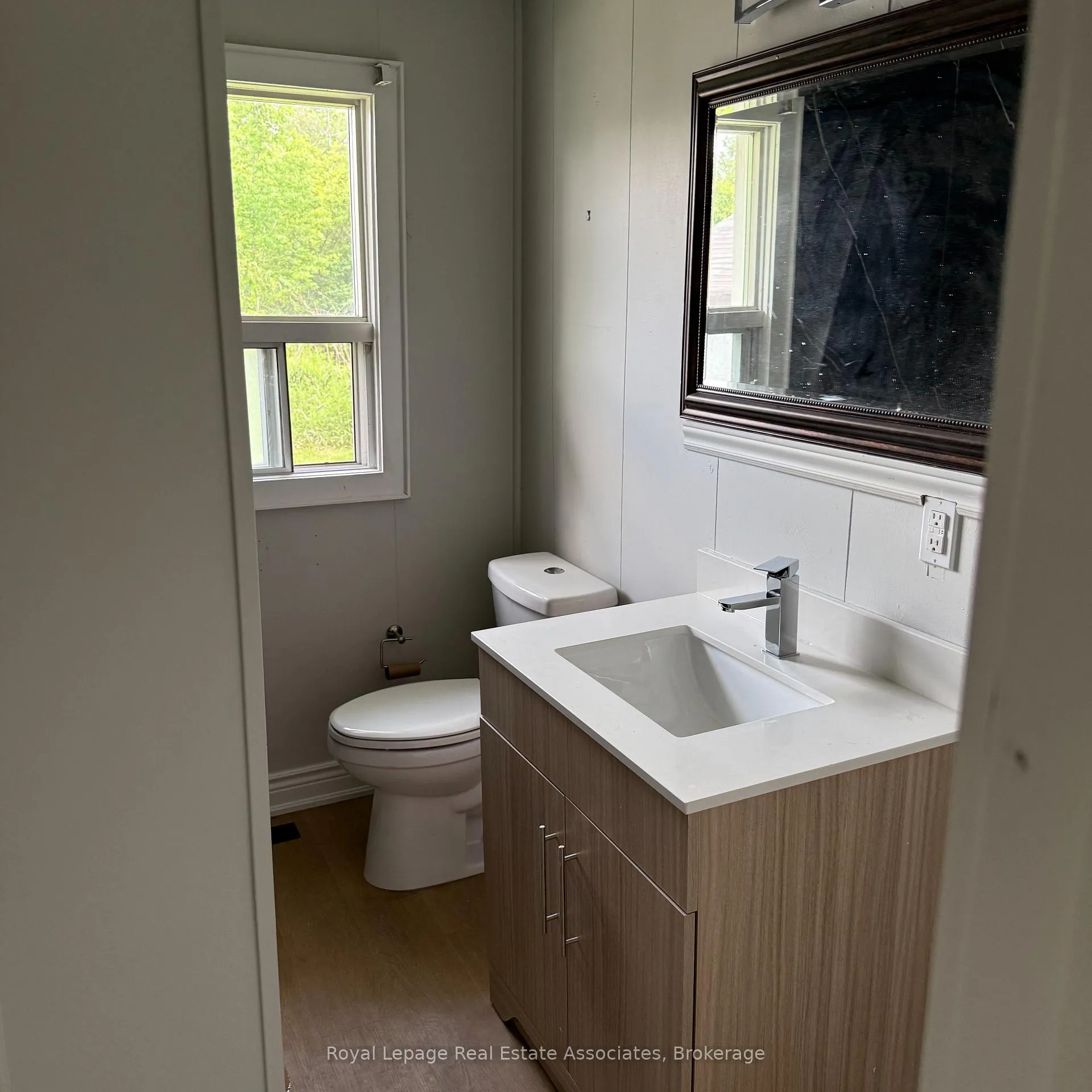 Photo 2 of Unit Upper Level, 13469 Highway 7, Halton Hills, Rural Halton Hills — HOMEH