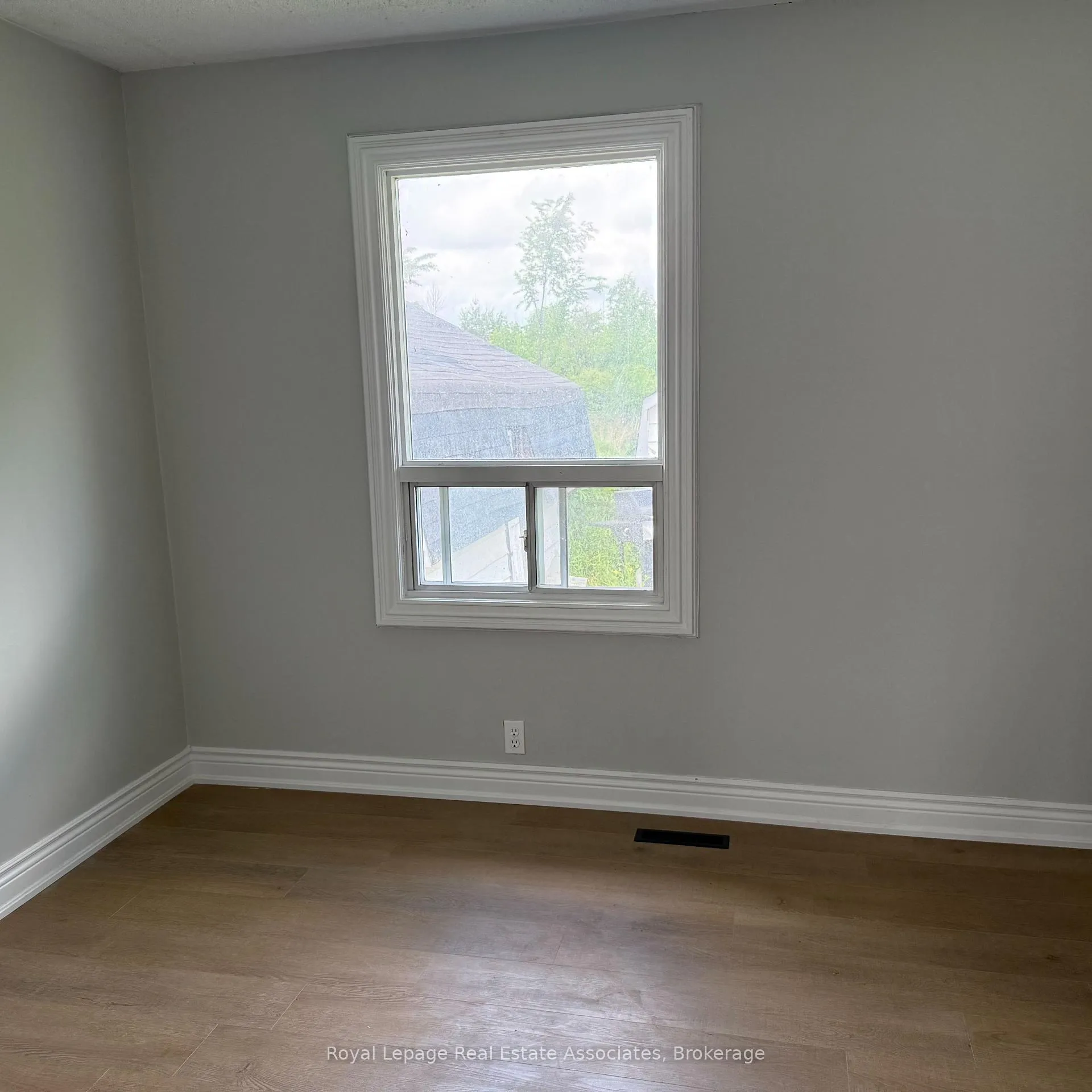 Photo 3 of Unit Upper Level, 13469 Highway 7, Halton Hills, Rural Halton Hills — HOMEH