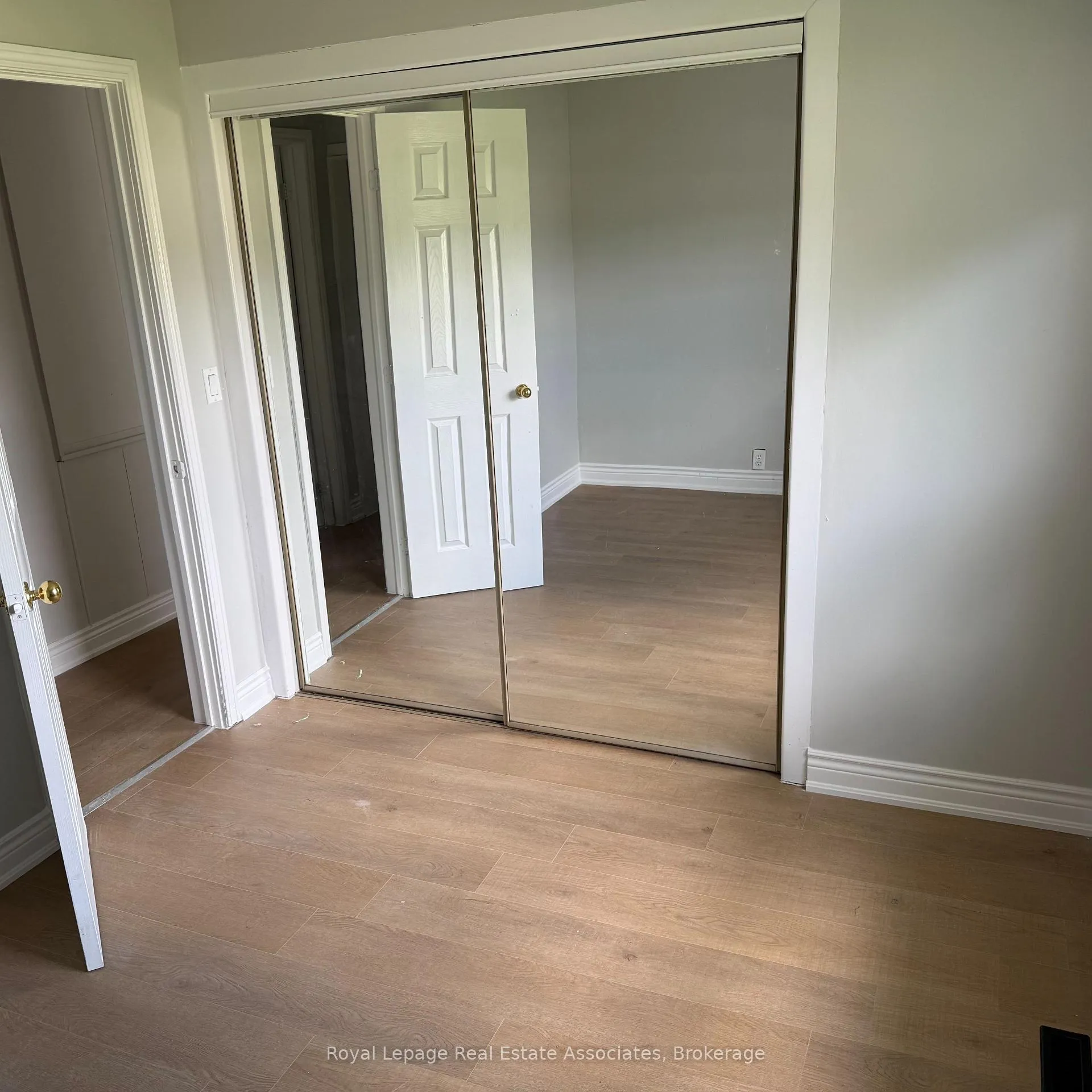Photo 4 of Unit Upper Level, 13469 Highway 7, Halton Hills, Rural Halton Hills — HOMEH