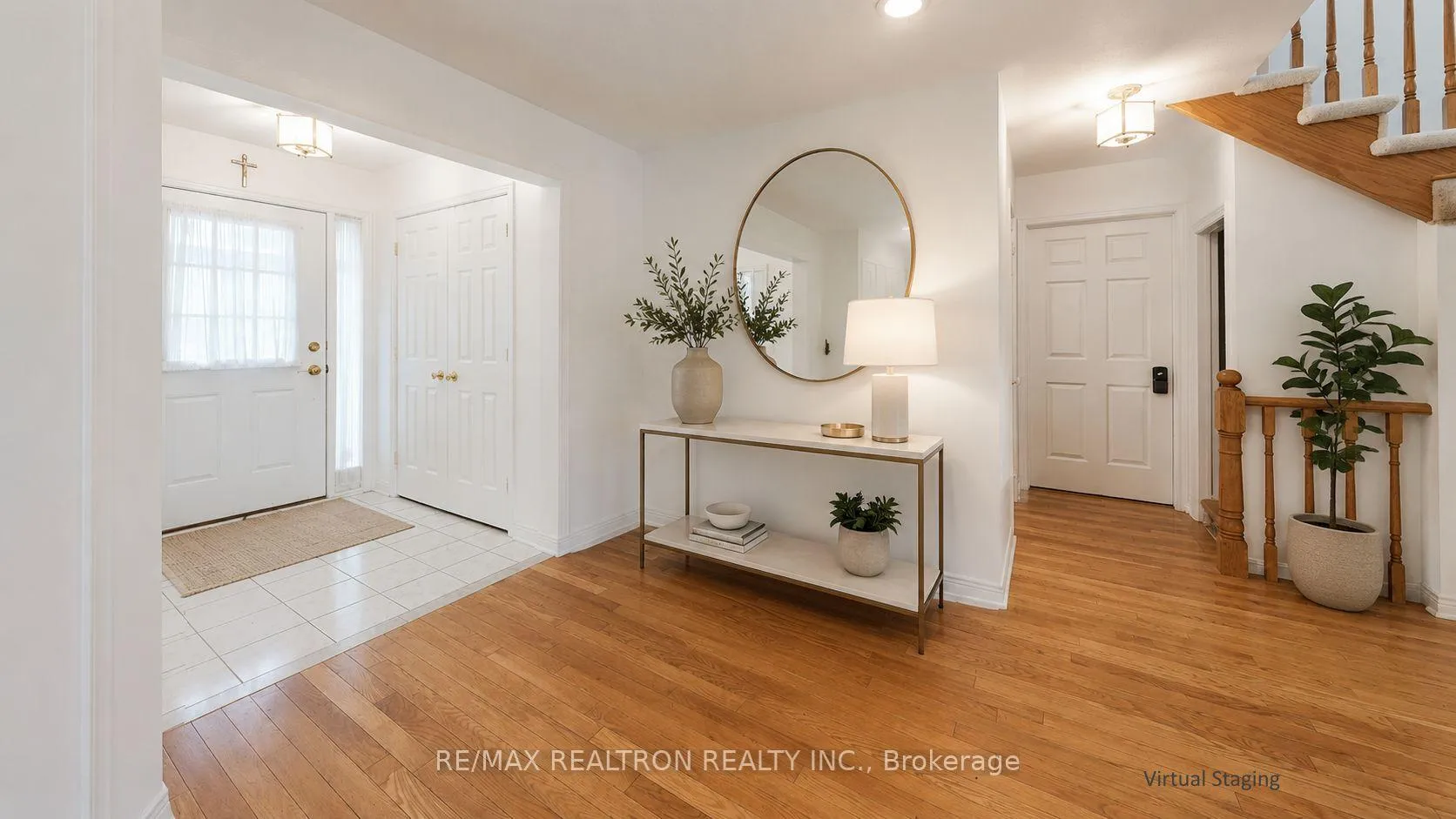Photo 2 of 47 Central Park Drive, Markham, Markville — HOMEH