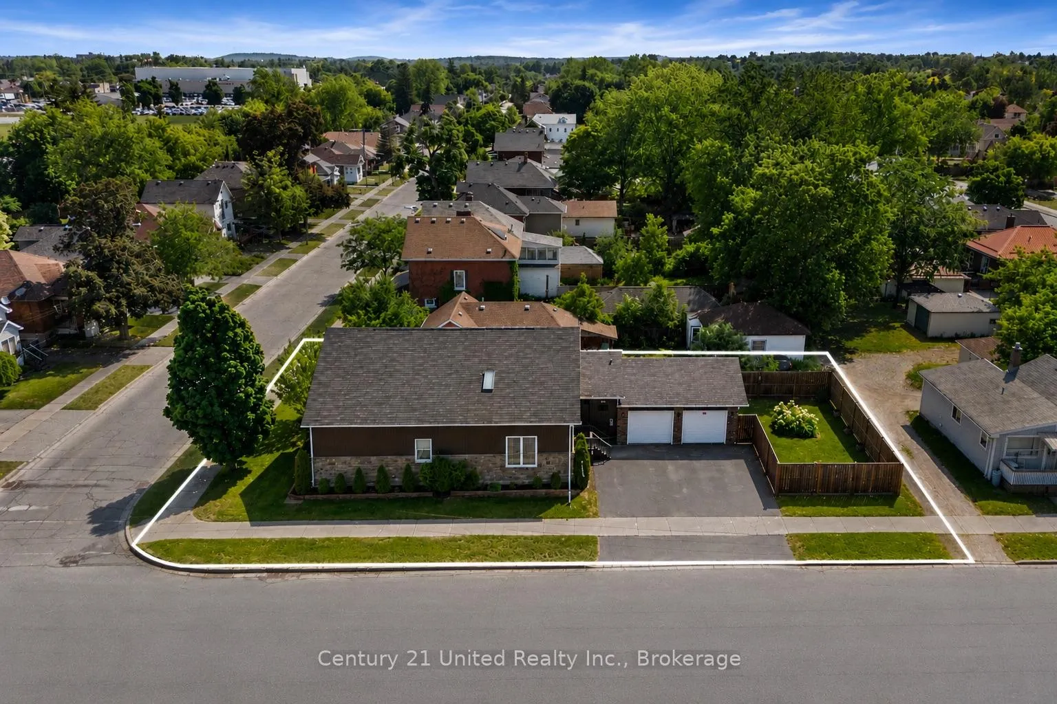 Photo 2 of 359 Mcgill Street, Peterborough, Otonabee Ward 1 — HOMEH