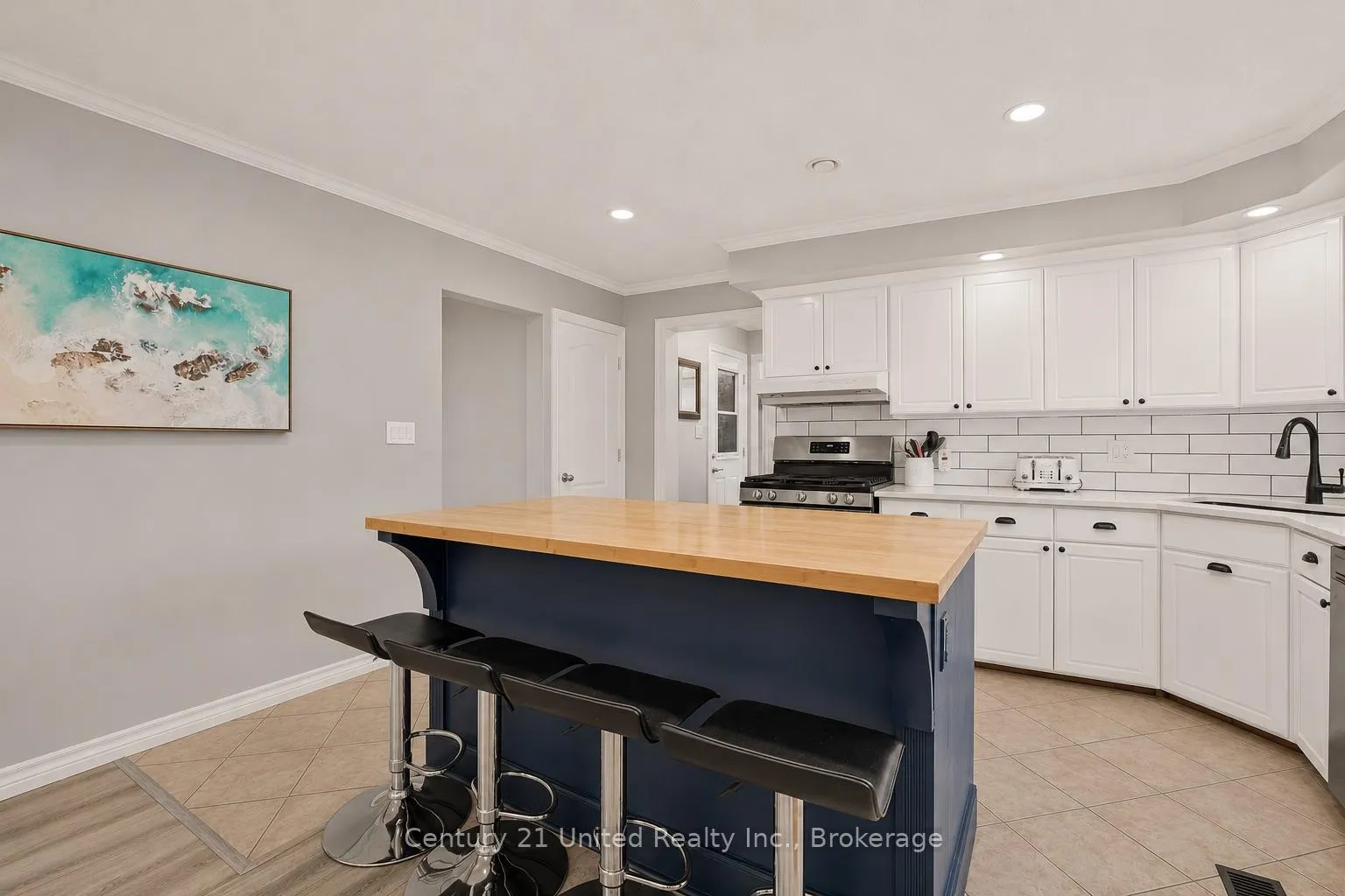 Photo 12 of 359 Mcgill Street, Peterborough, Otonabee Ward 1 — HOMEH