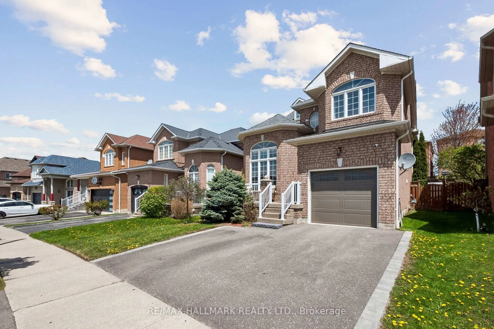 Photo 2 of 43 Nobbs Drive, Ajax, Northwest Ajax — HOMEH