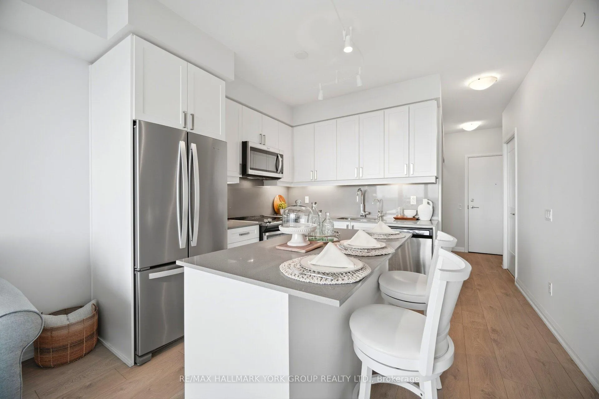 Photo 4 of Unit 2117, 7895 Jane Street, Vaughan, Concord — HOMEH