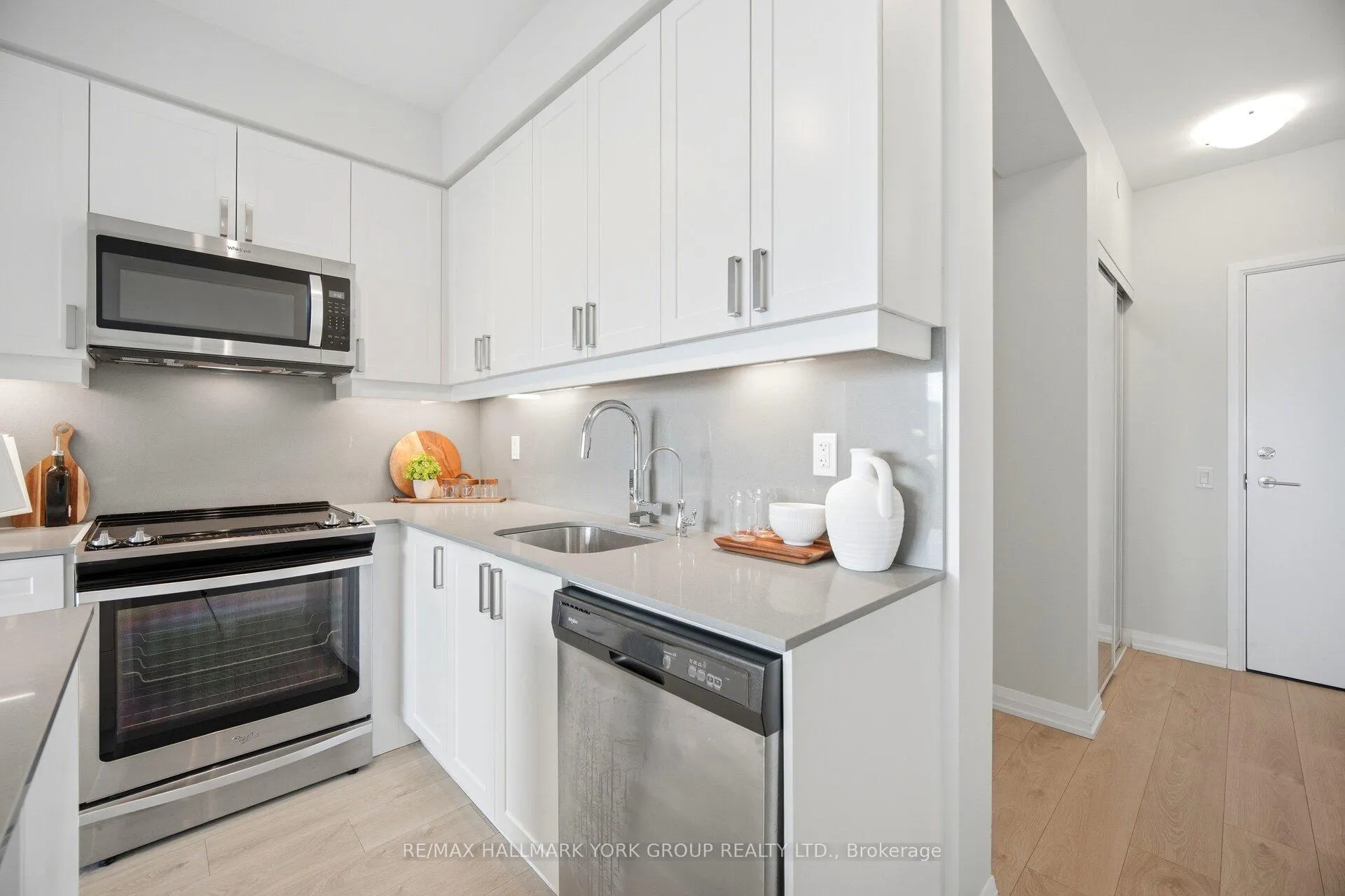 Photo 5 of Unit 2117, 7895 Jane Street, Vaughan, Concord — HOMEH