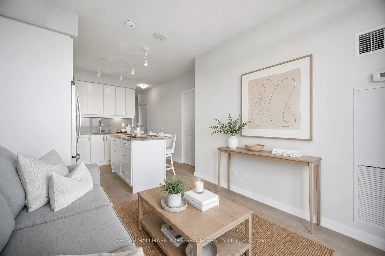 Photo 9 of Unit 2117, 7895 Jane Street, Vaughan, Concord — HOMEH
