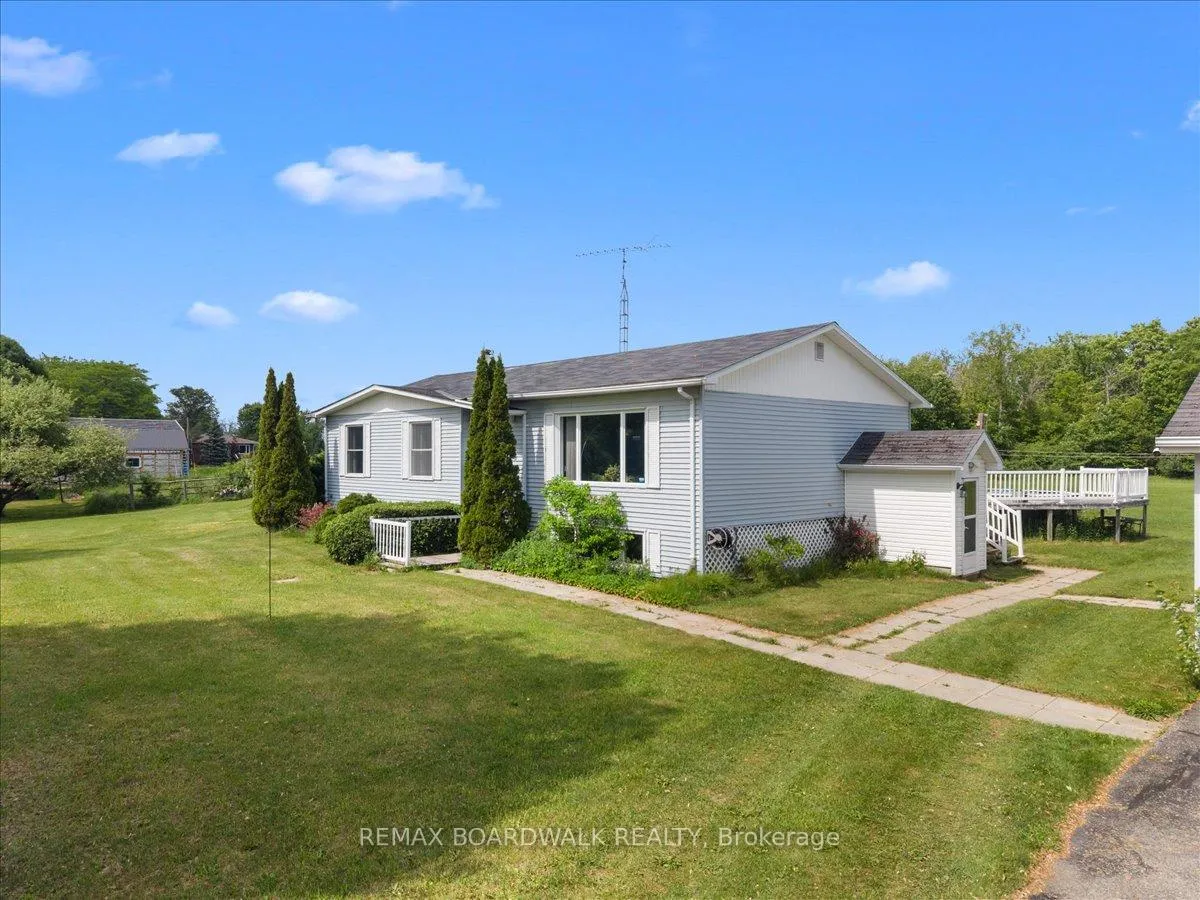 Photo 2 of 1262 Ford Road, Beckwith, Beckwith Twp — HOMEH