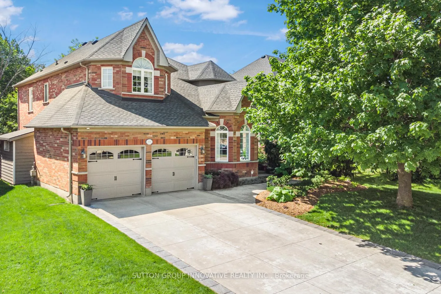 Photo 1 of 178 Valmont Court, Hamilton, Ancaster — HOMEH