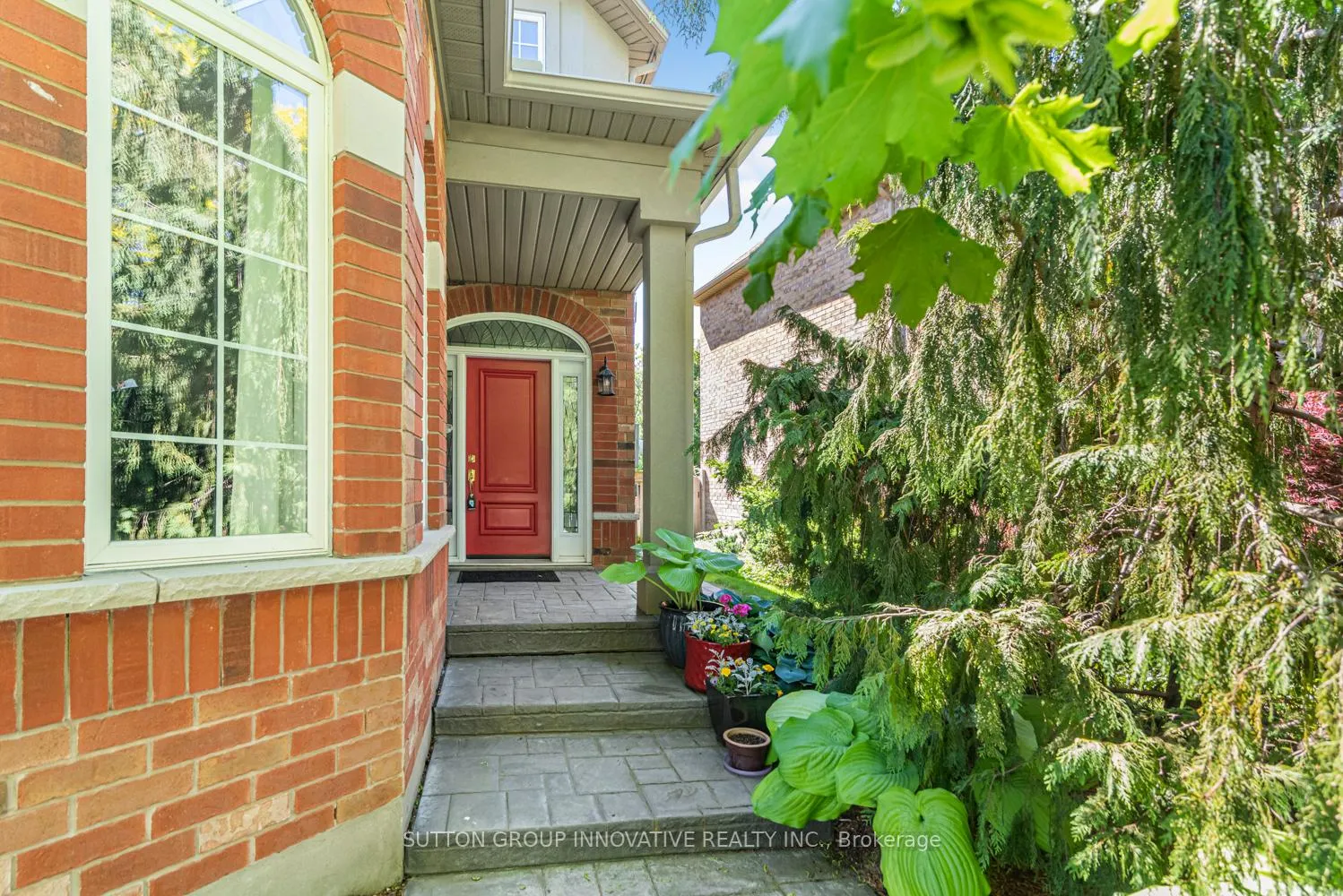 Photo 3 of 178 Valmont Court, Hamilton, Ancaster — HOMEH