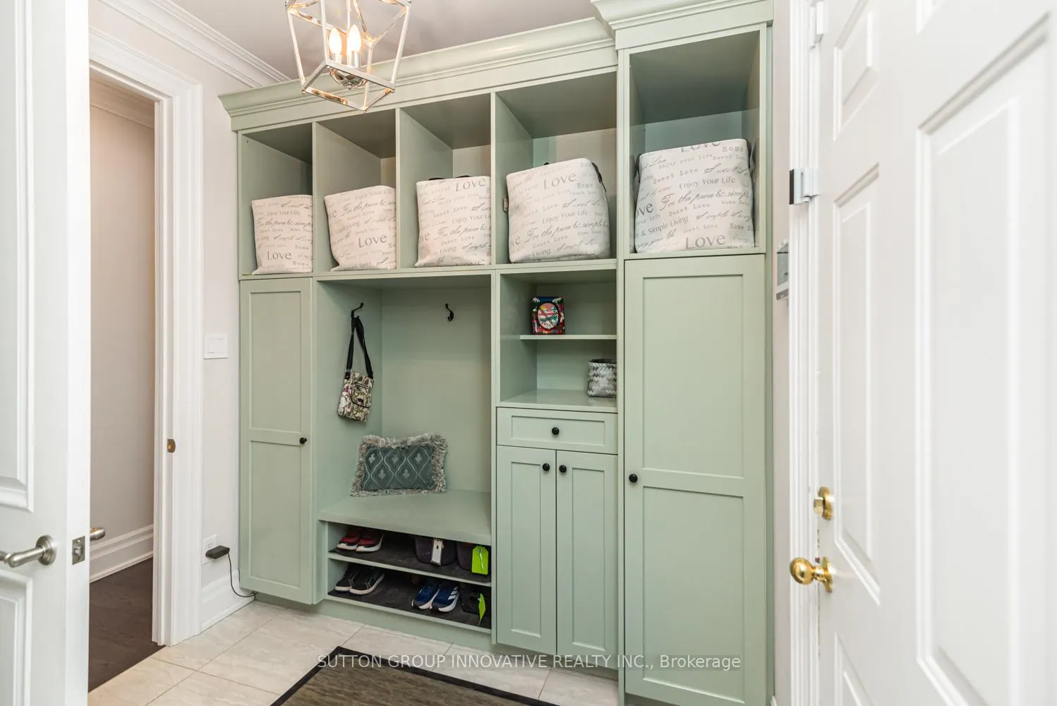 Photo 16 of 178 Valmont Court, Hamilton, Ancaster — HOMEH