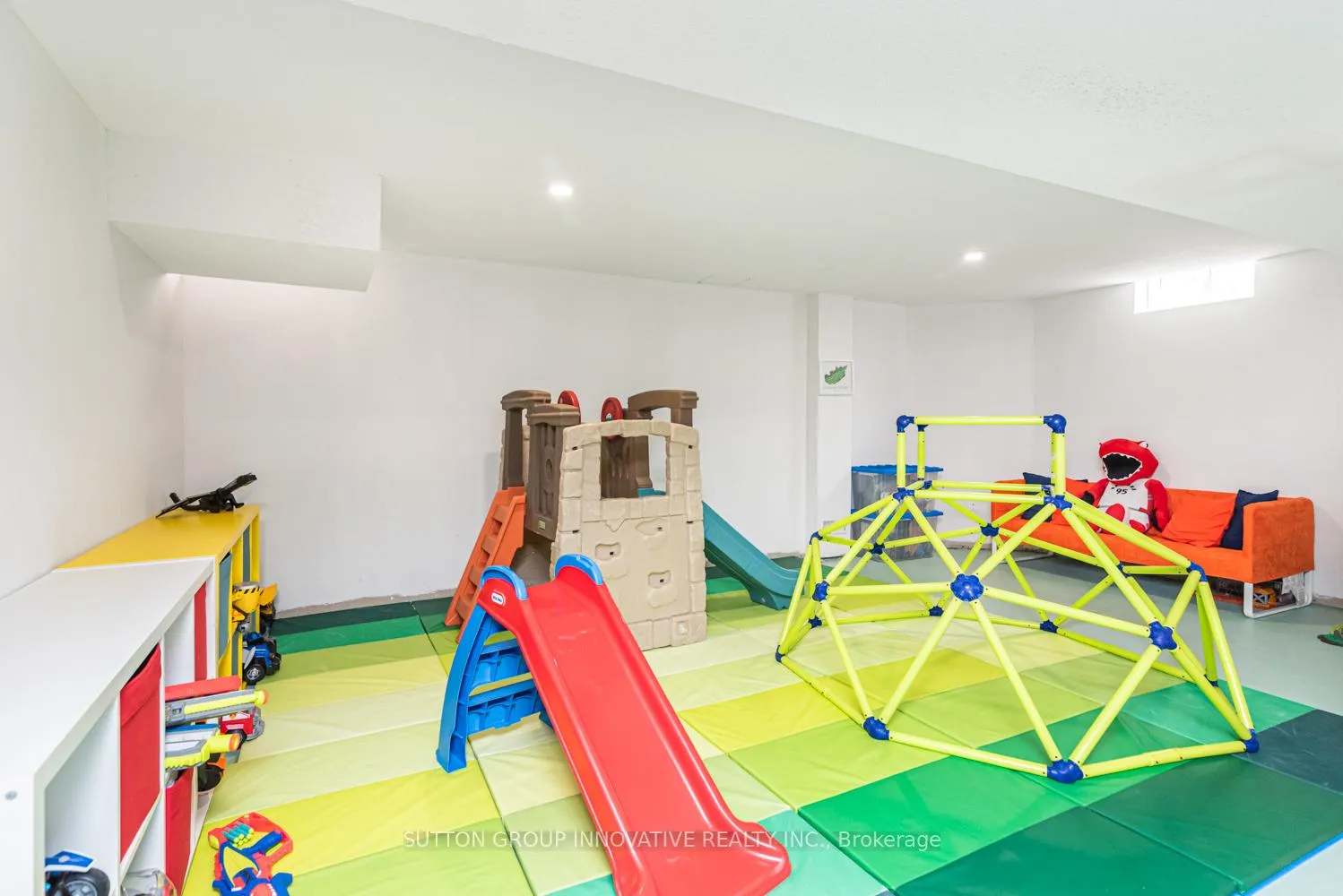 Photo 40 of 178 Valmont Court, Hamilton, Ancaster — HOMEH