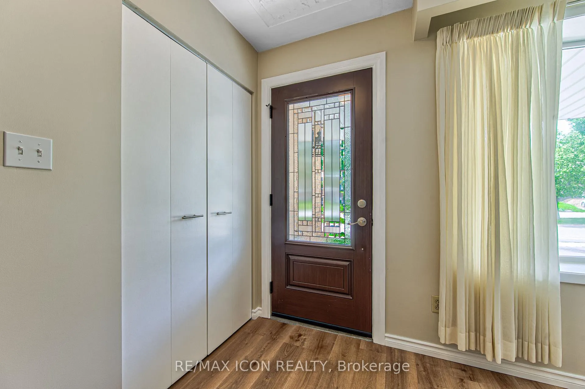 Photo 4 of 598 Glen Forrest Boulevard, Waterloo — HOMEH