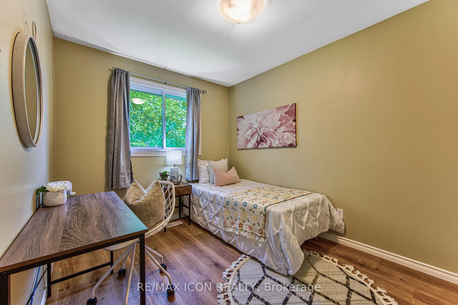 Photo 8 of 598 Glen Forrest Boulevard, Waterloo — HOMEH