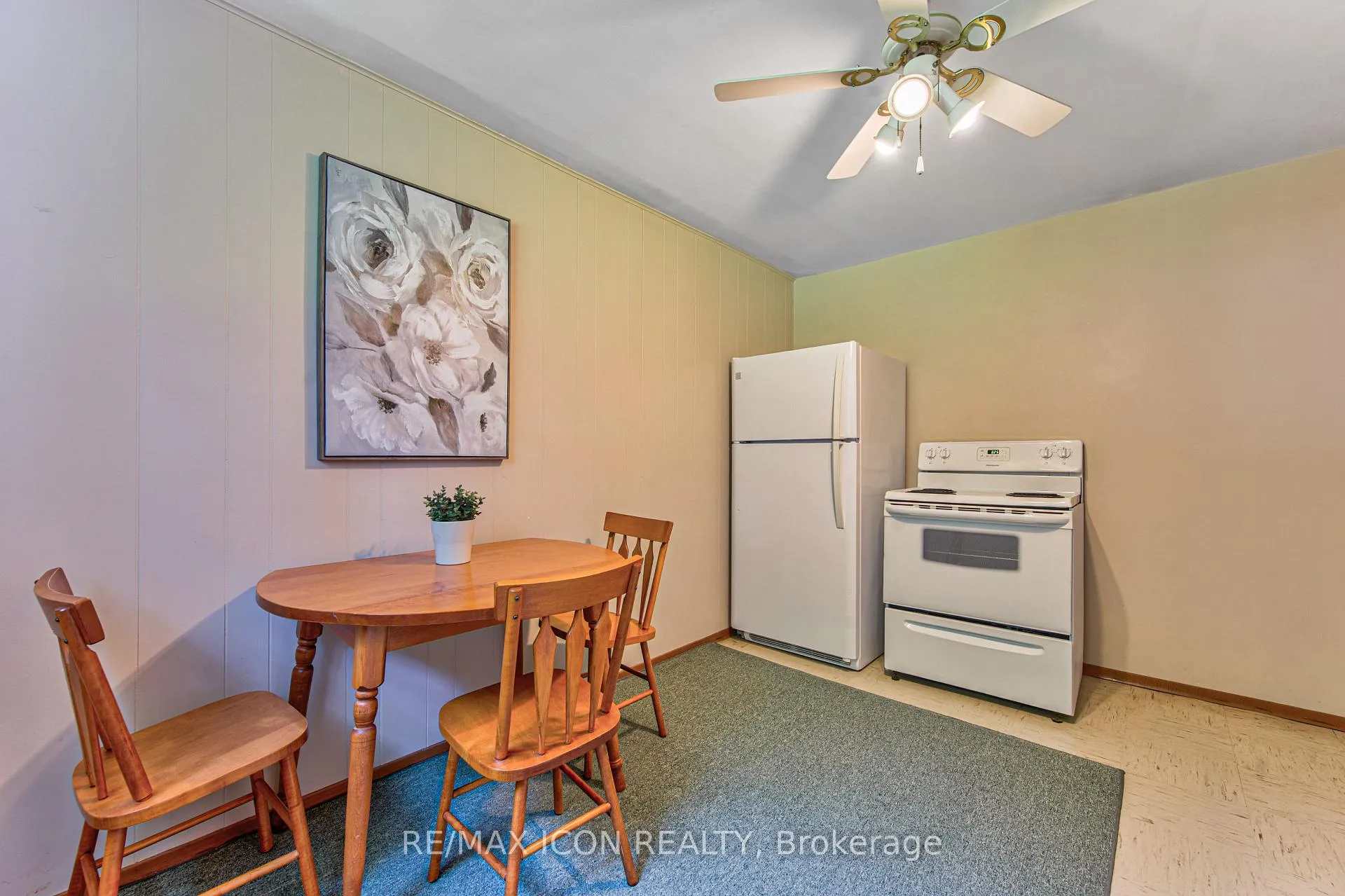 Photo 28 of 598 Glen Forrest Boulevard, Waterloo — HOMEH