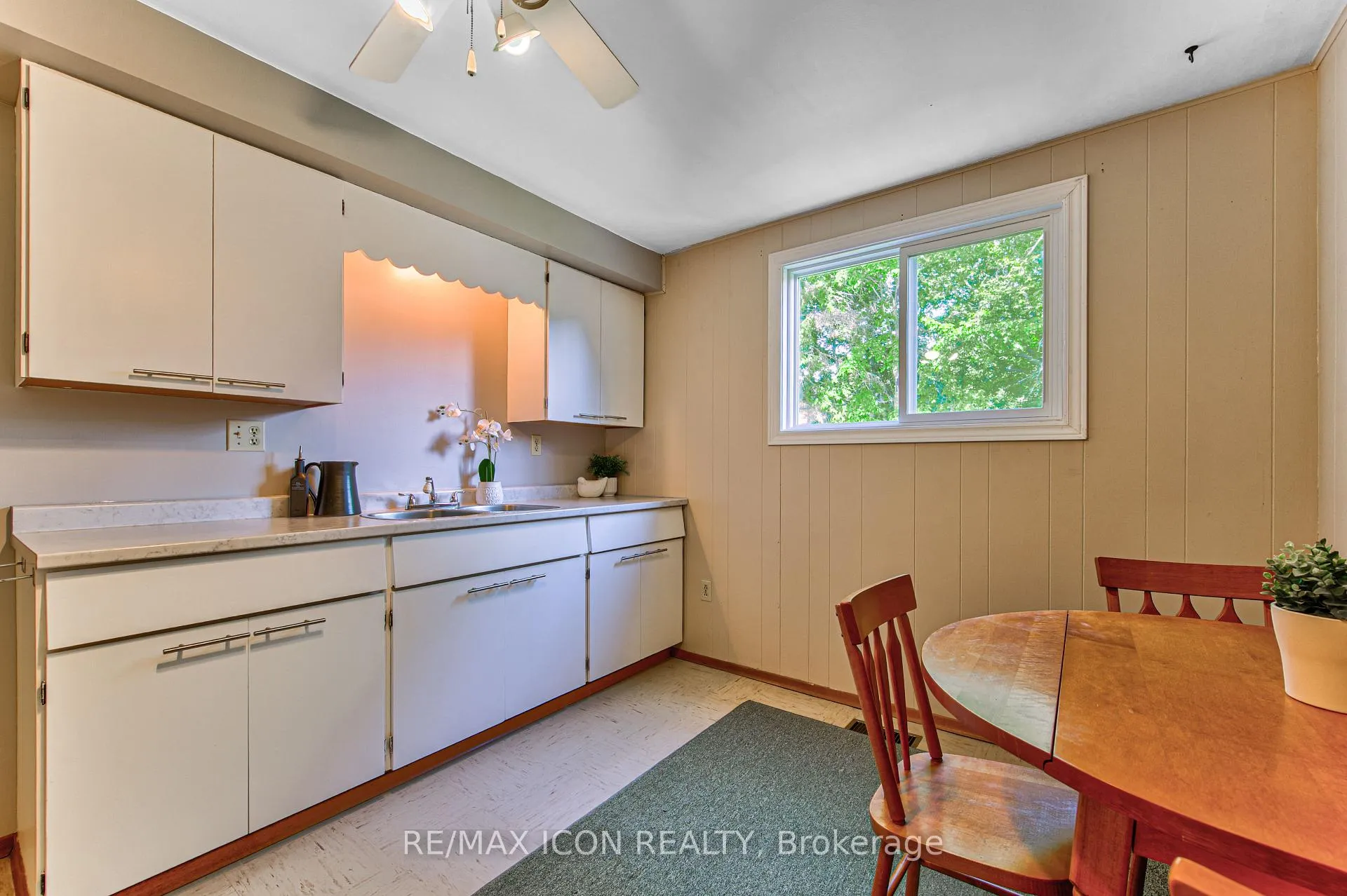 Photo 29 of 598 Glen Forrest Boulevard, Waterloo — HOMEH