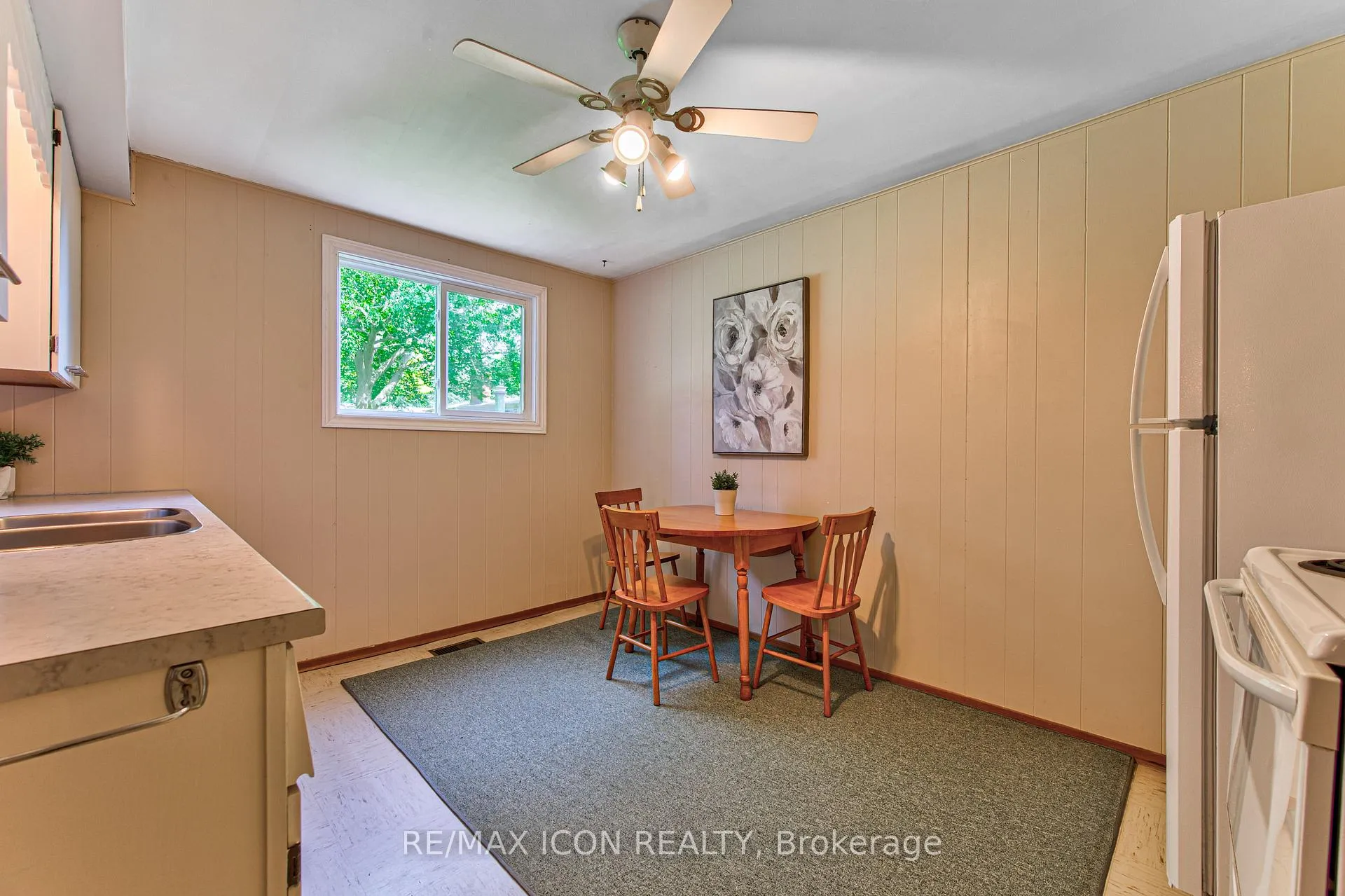 Photo 39 of 598 Glen Forrest Boulevard, Waterloo — HOMEH