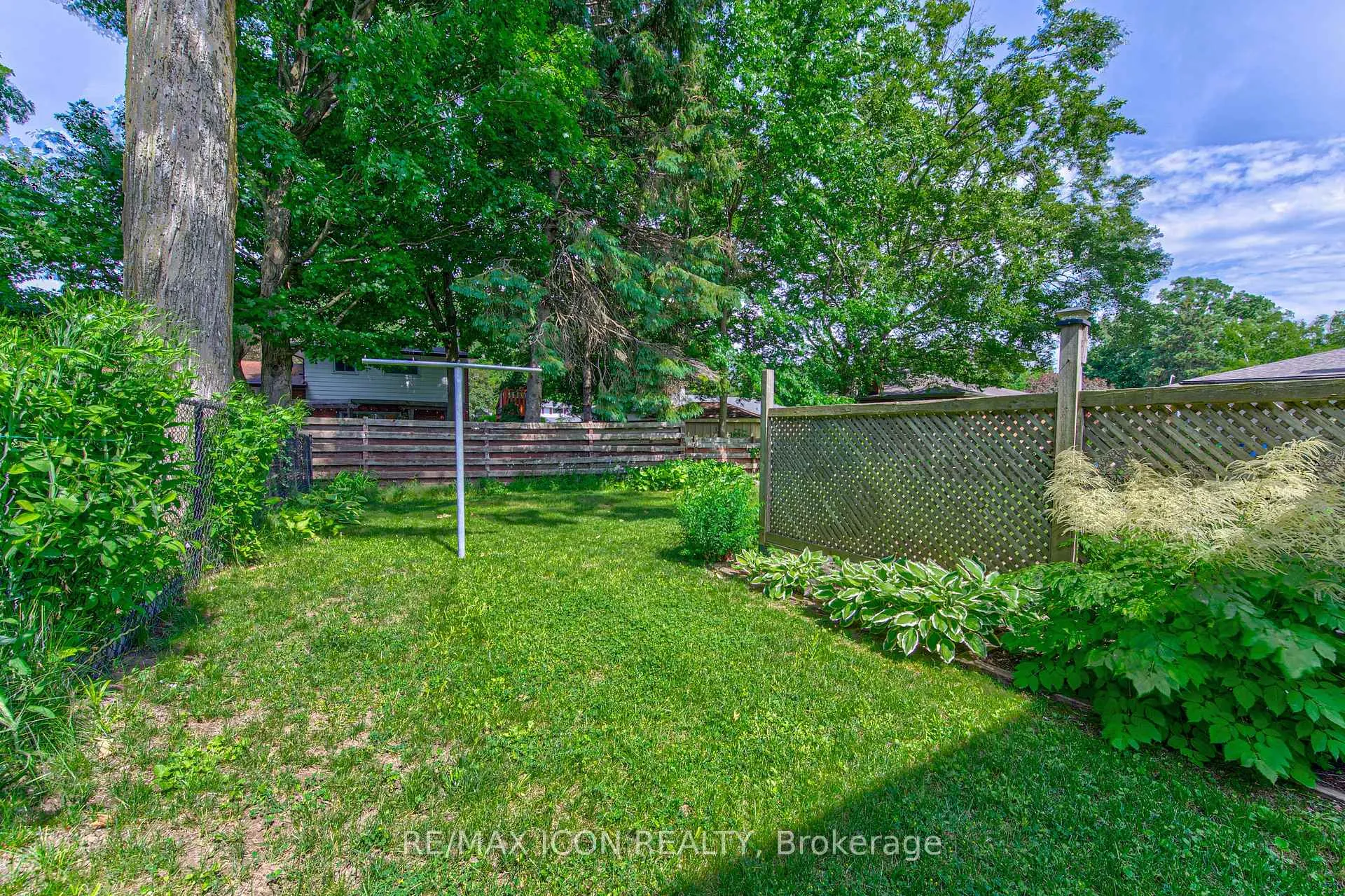 Photo 46 of 598 Glen Forrest Boulevard, Waterloo — HOMEH