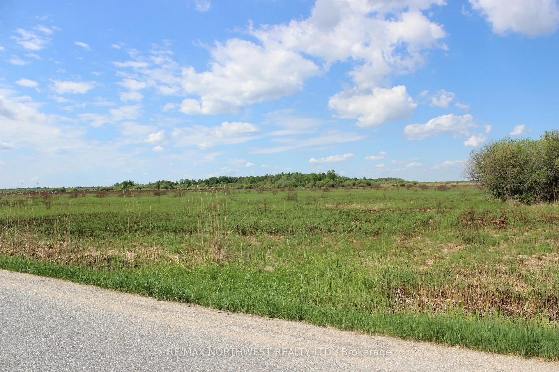 Photo 3 of SE 1/4 SEC 21 Hwy 600, Dawson — HOMEH