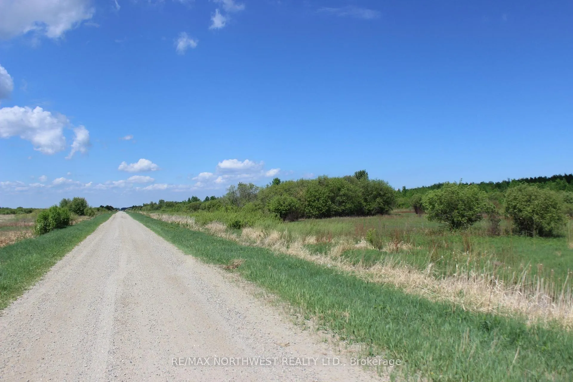 Photo 11 of SE 1/4 SEC 21 Hwy 600, Dawson — HOMEH