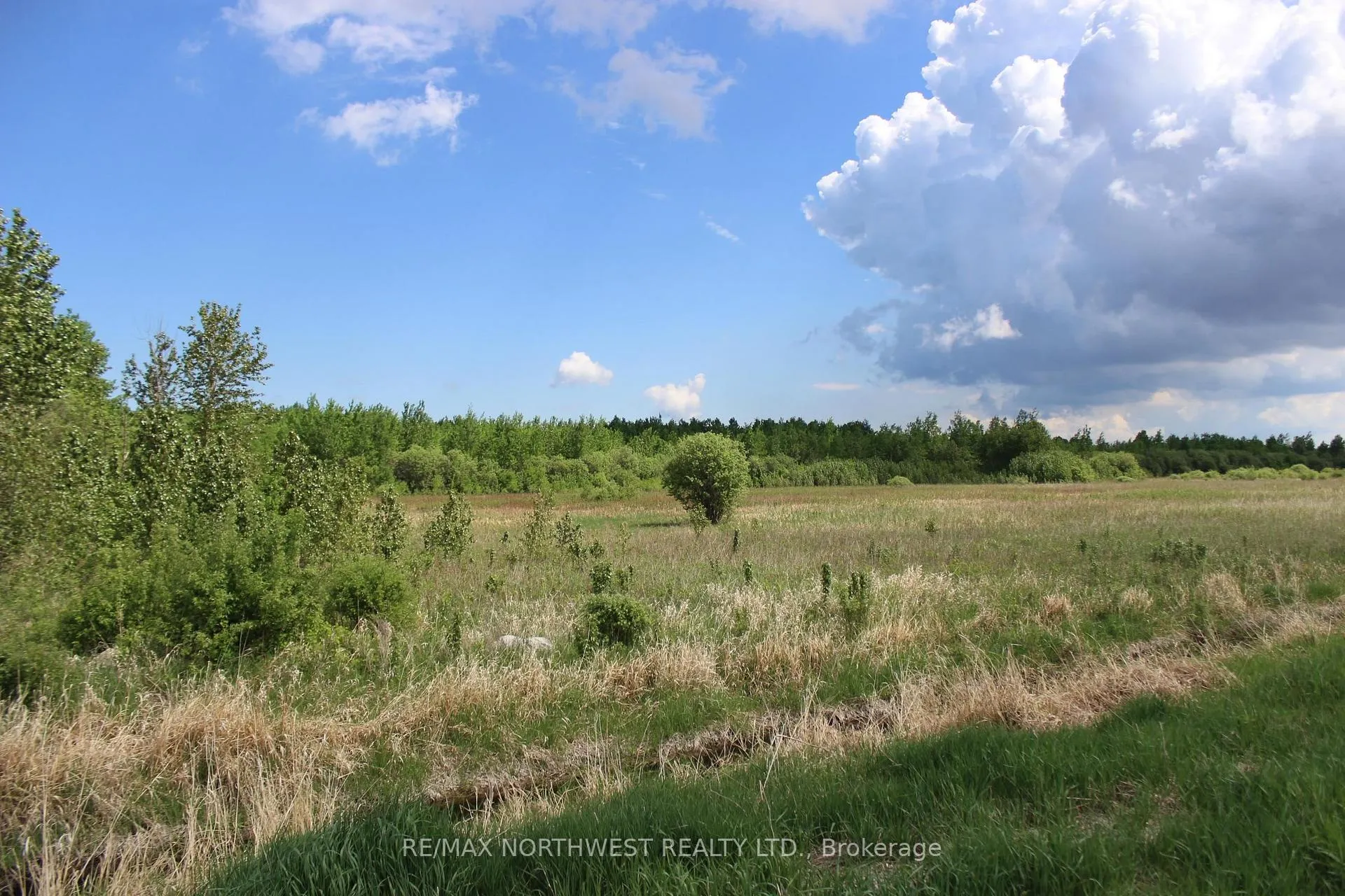 Photo 13 of SE 1/4 SEC 21 Hwy 600, Dawson — HOMEH