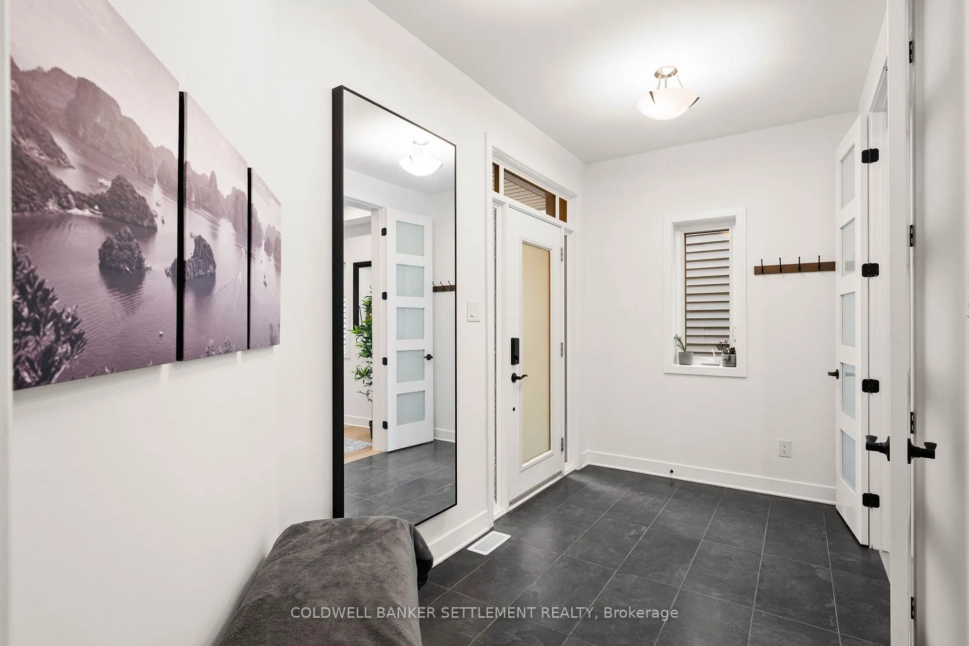 Photo 4 of 682 Borbridge Avenue, Ottawa, Riverside South/Gloucester Glen — HOMEH