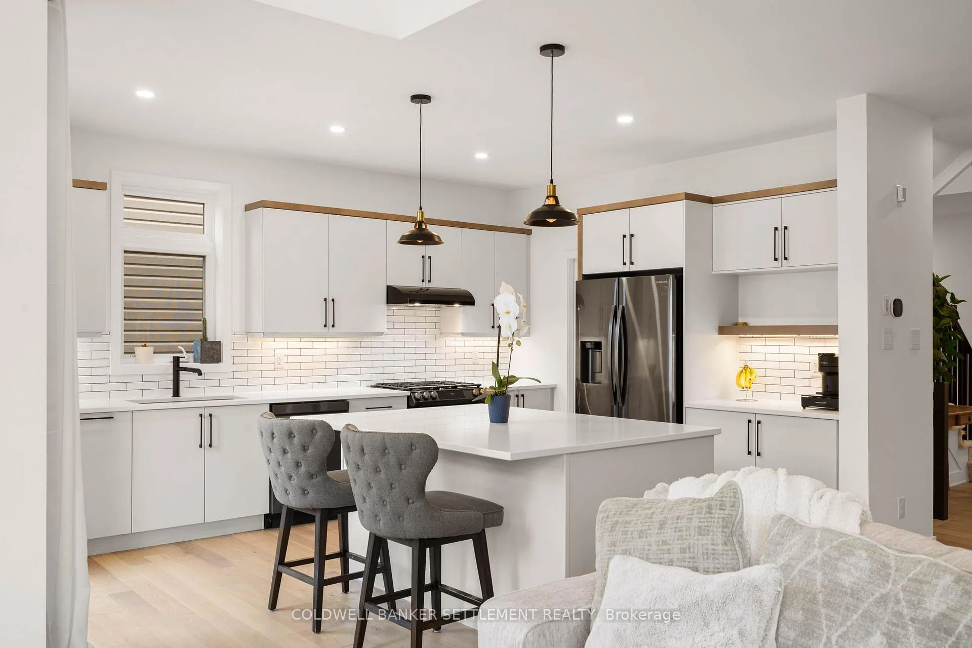 Photo 12 of 682 Borbridge Avenue, Ottawa, Riverside South/Gloucester Glen — HOMEH